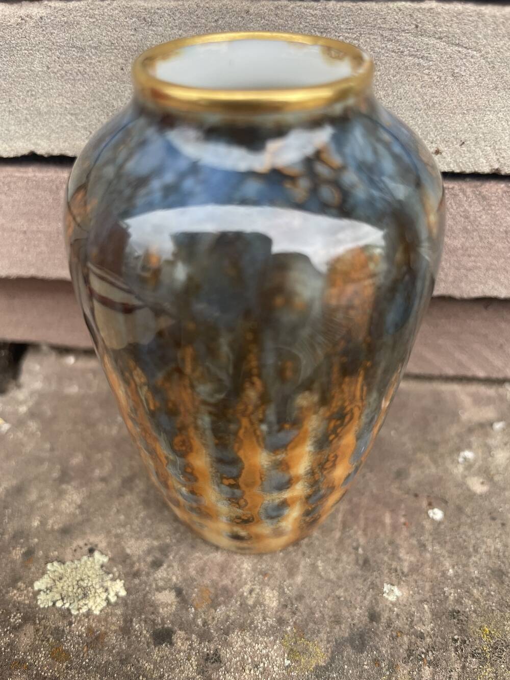 Small limoges porcelain vase c tharaud display object decoration