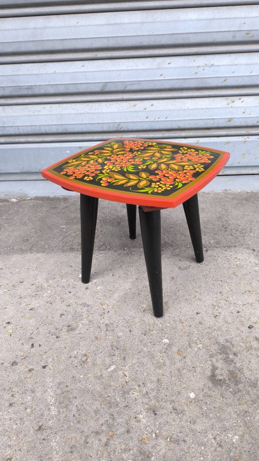 Tabouret Khokhloma en bois 1960
