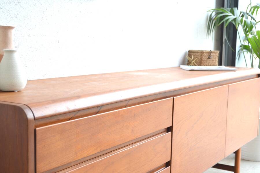 White & Newton Curved Sideboard * 208 cm