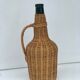 Bouteille en rotin