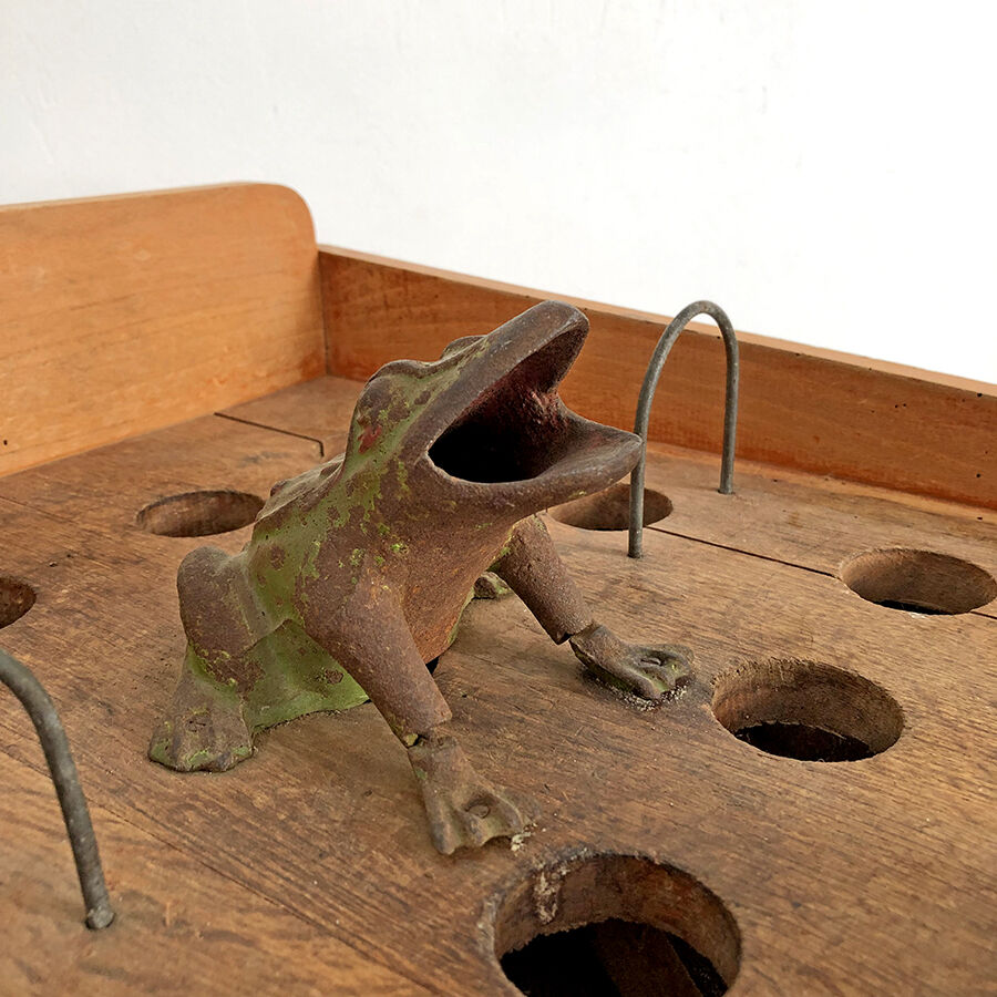 30's vintage frog game