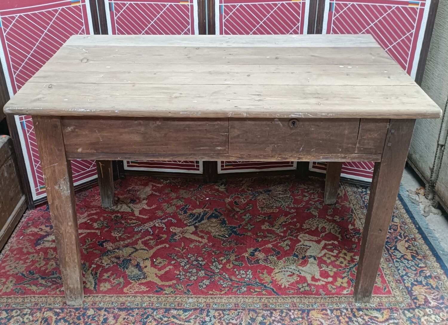 Ancienne table de ferme, 6 couverts et 2 tiroirs