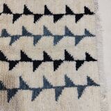 Moroccan berbere carpet 294x100cm