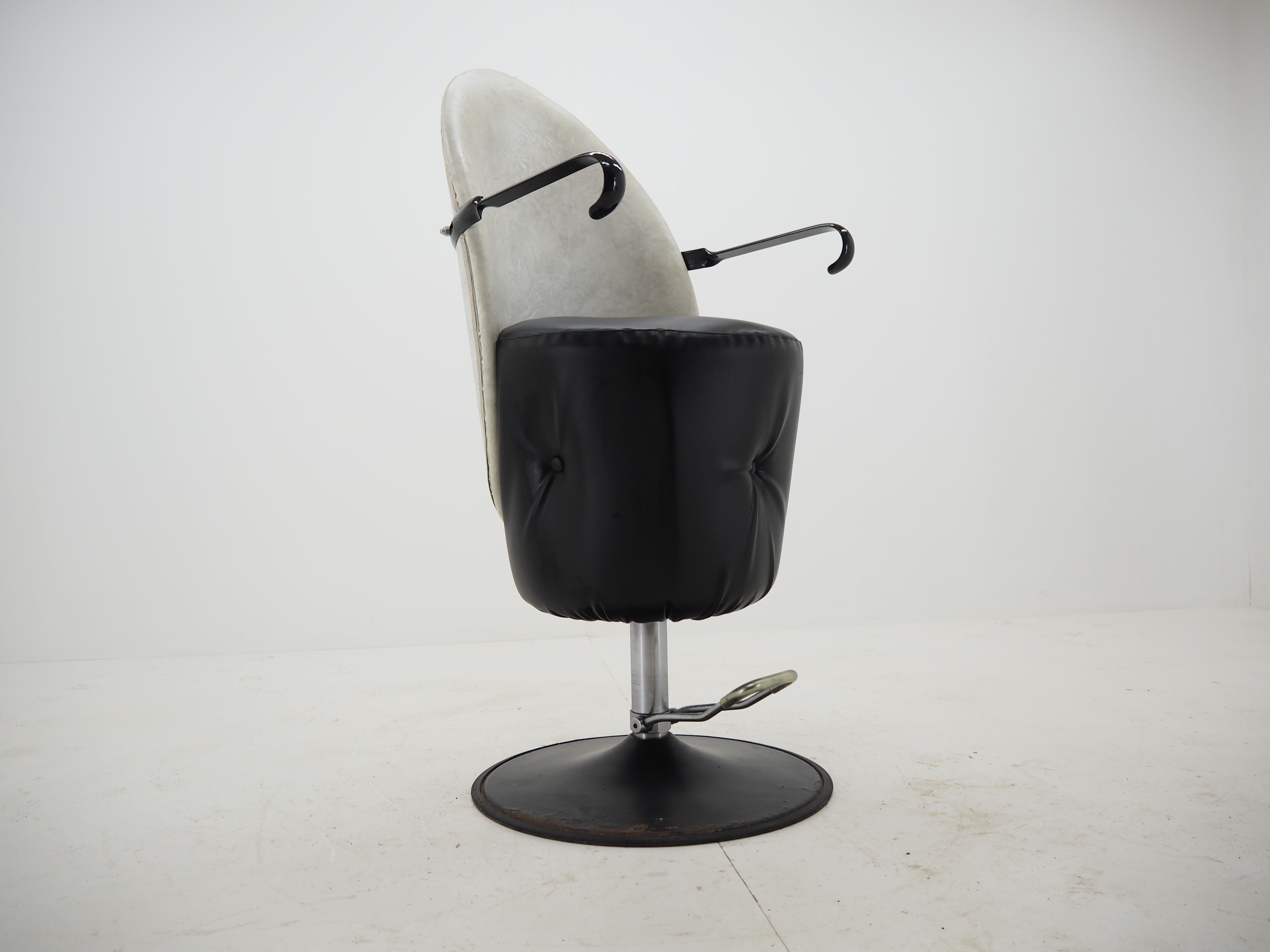 Midcentury adjustable hairdresser swivel armchair, 1970