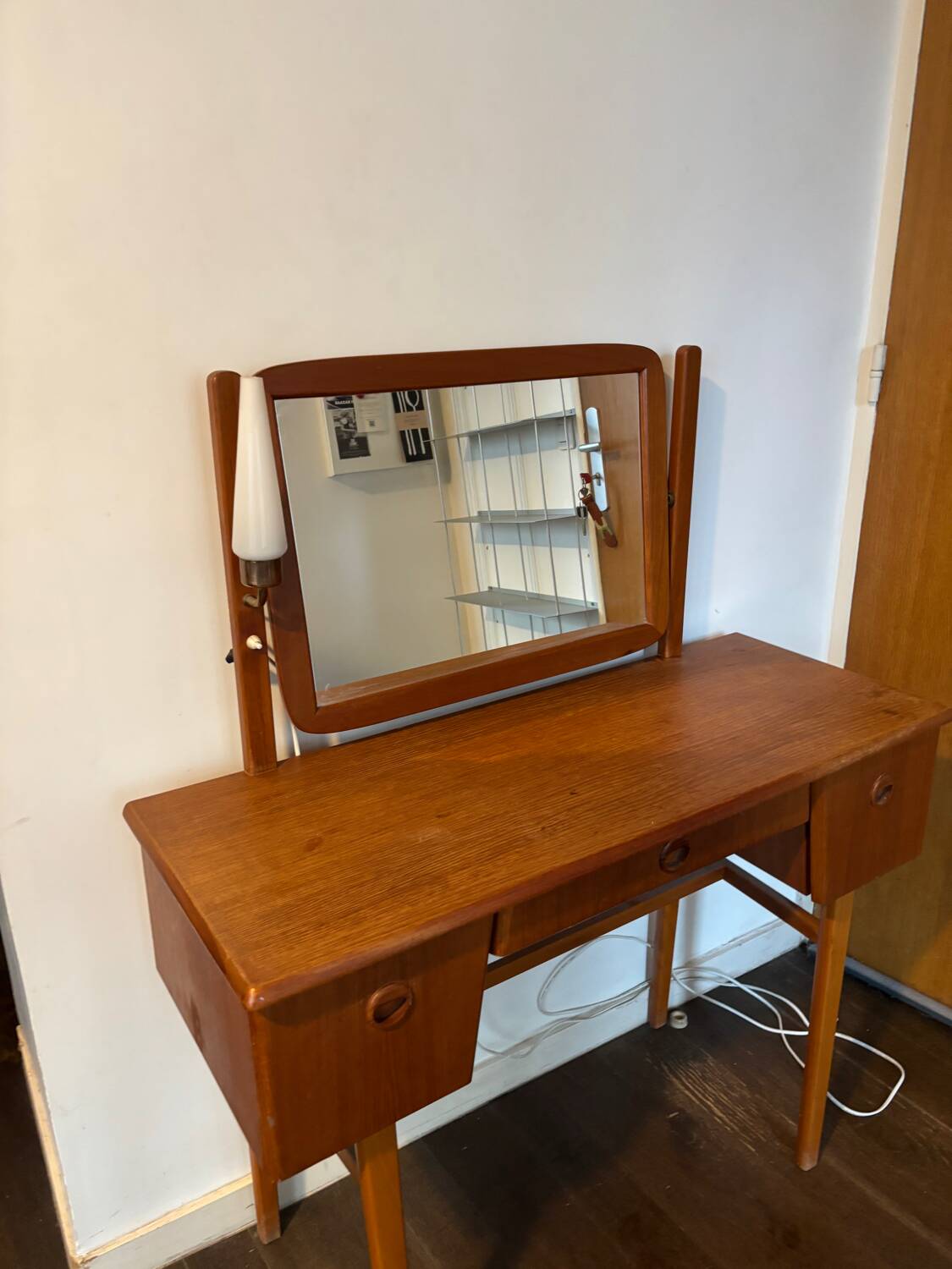 Coiffeuse en teck design danois