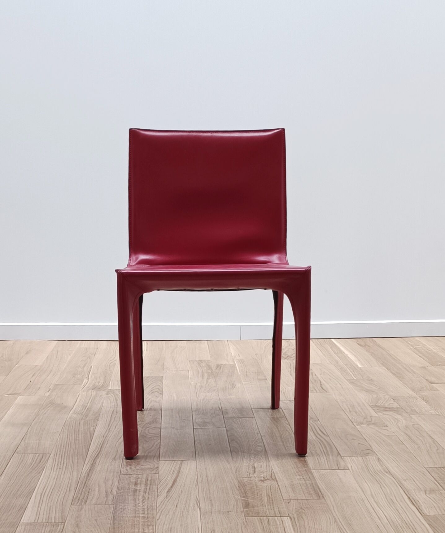 Set of 4 vintage leather chairs