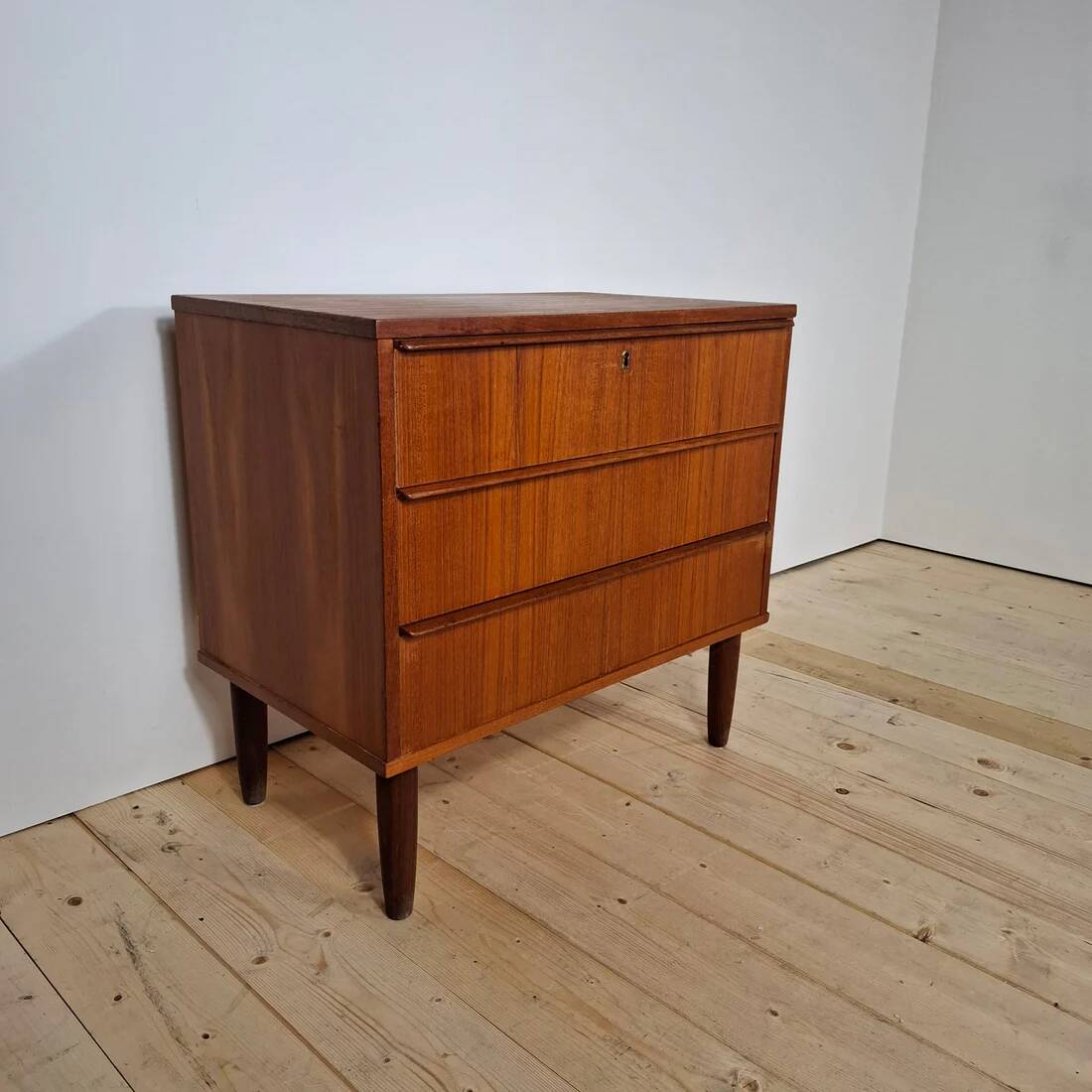 Danish mid-century modern teak chest of drawers with three drawers – 1960s