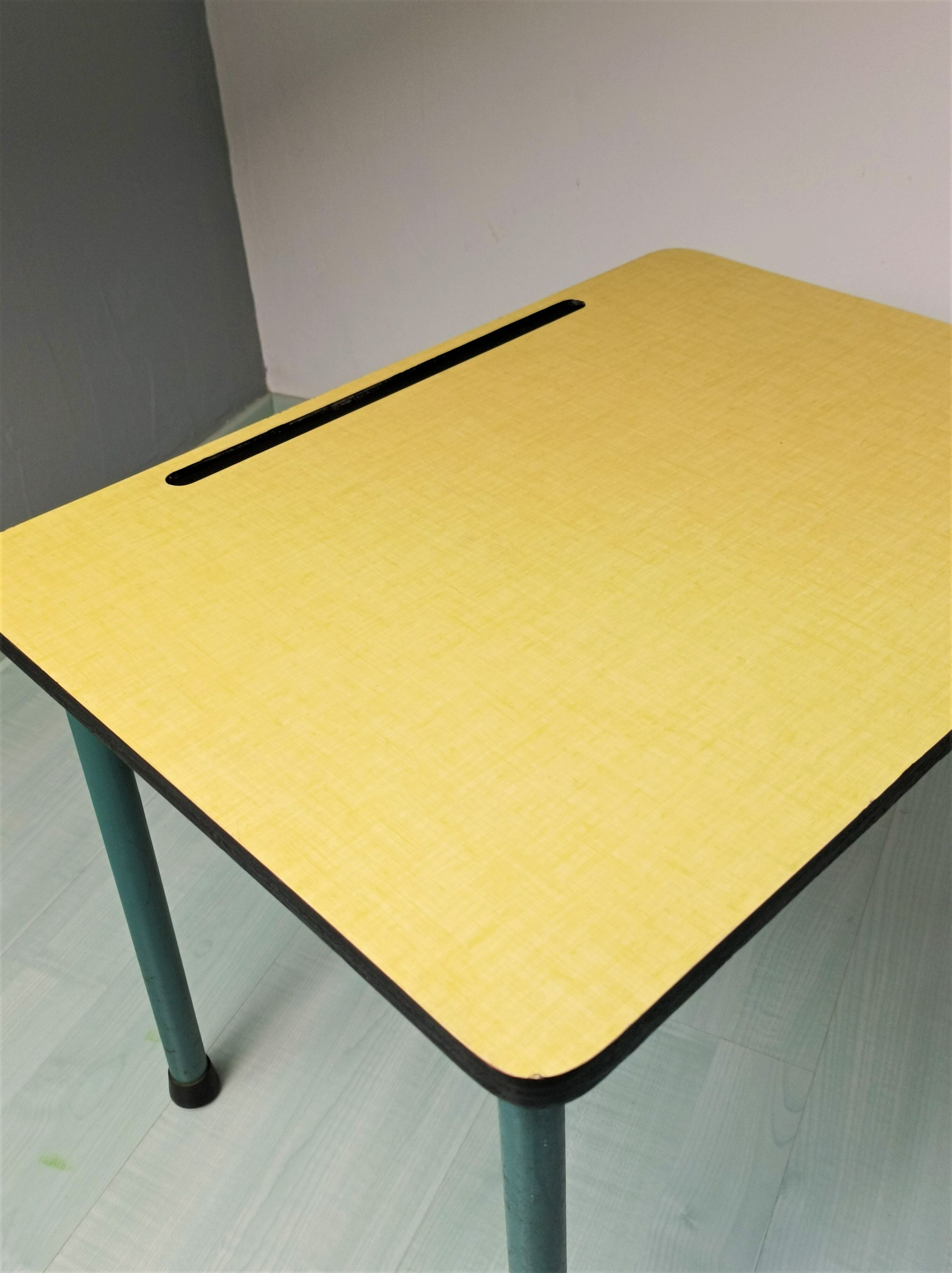 Formica School Office