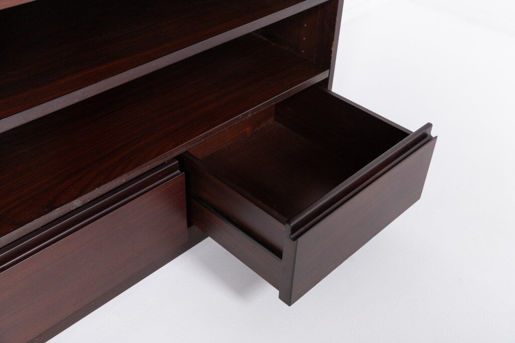 Cabinet d'Angelo Mangiarotti for Molteni, Italy in the 1960s