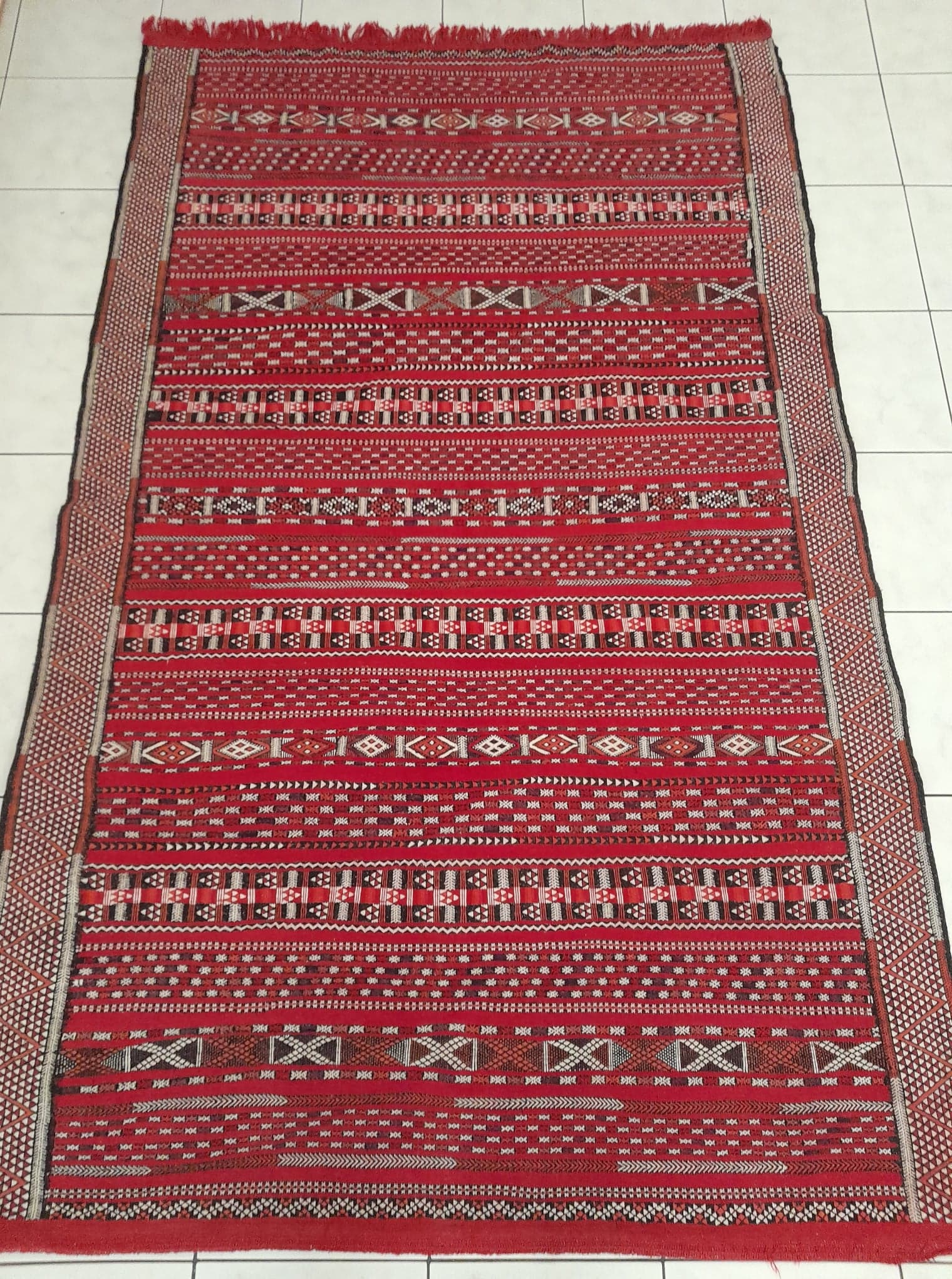 Handmade Berber Zemmour Kilim 244x155cm