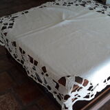 Old lace white Richelieu linen