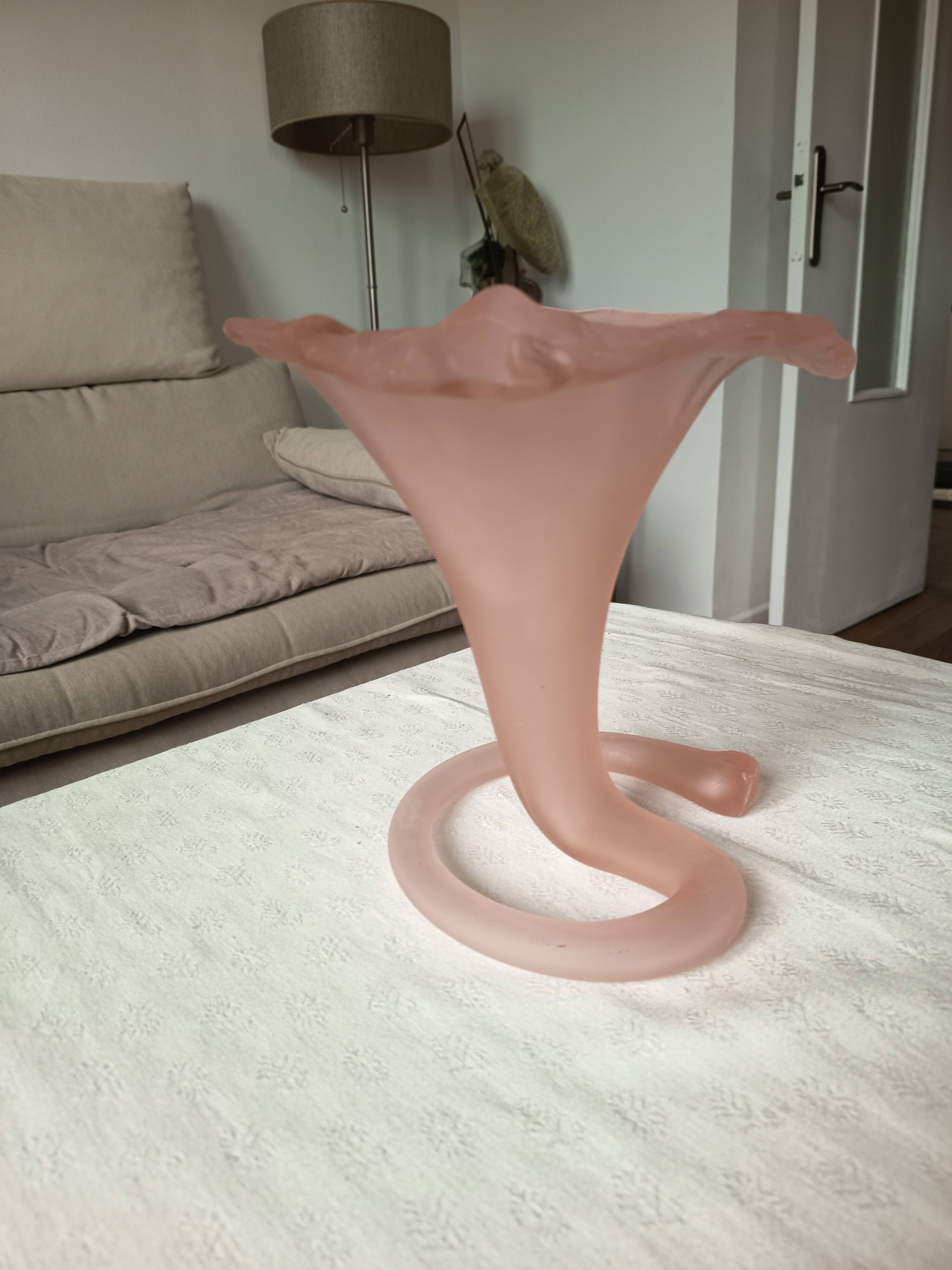 Large satin glass cornucopia vase "pâte de verre" frosted pink - Art style
