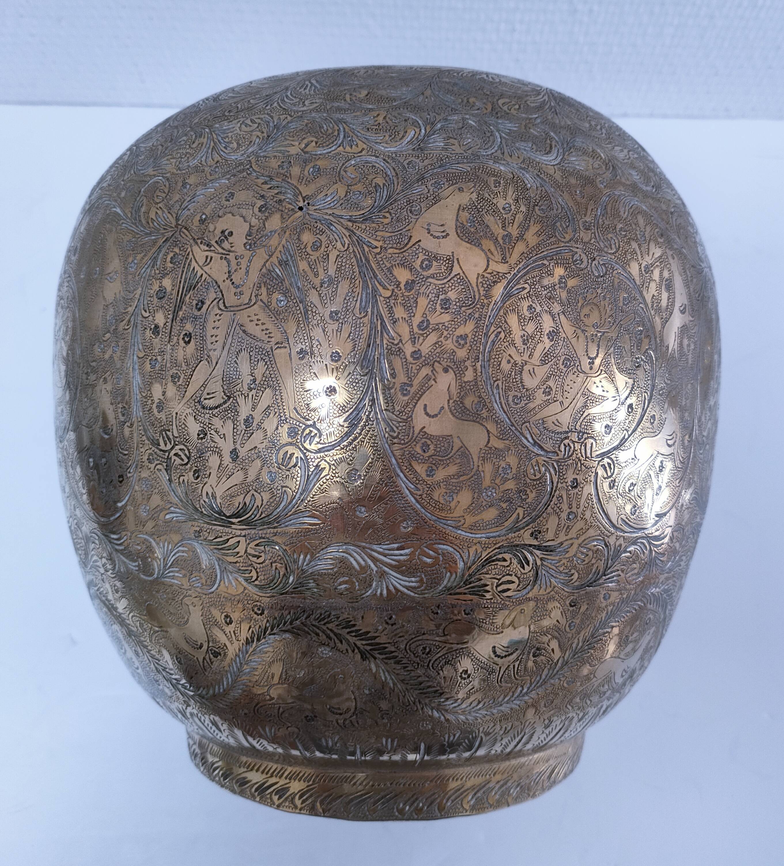 Solid brass pot cover engraved with animal, plant and character decoration