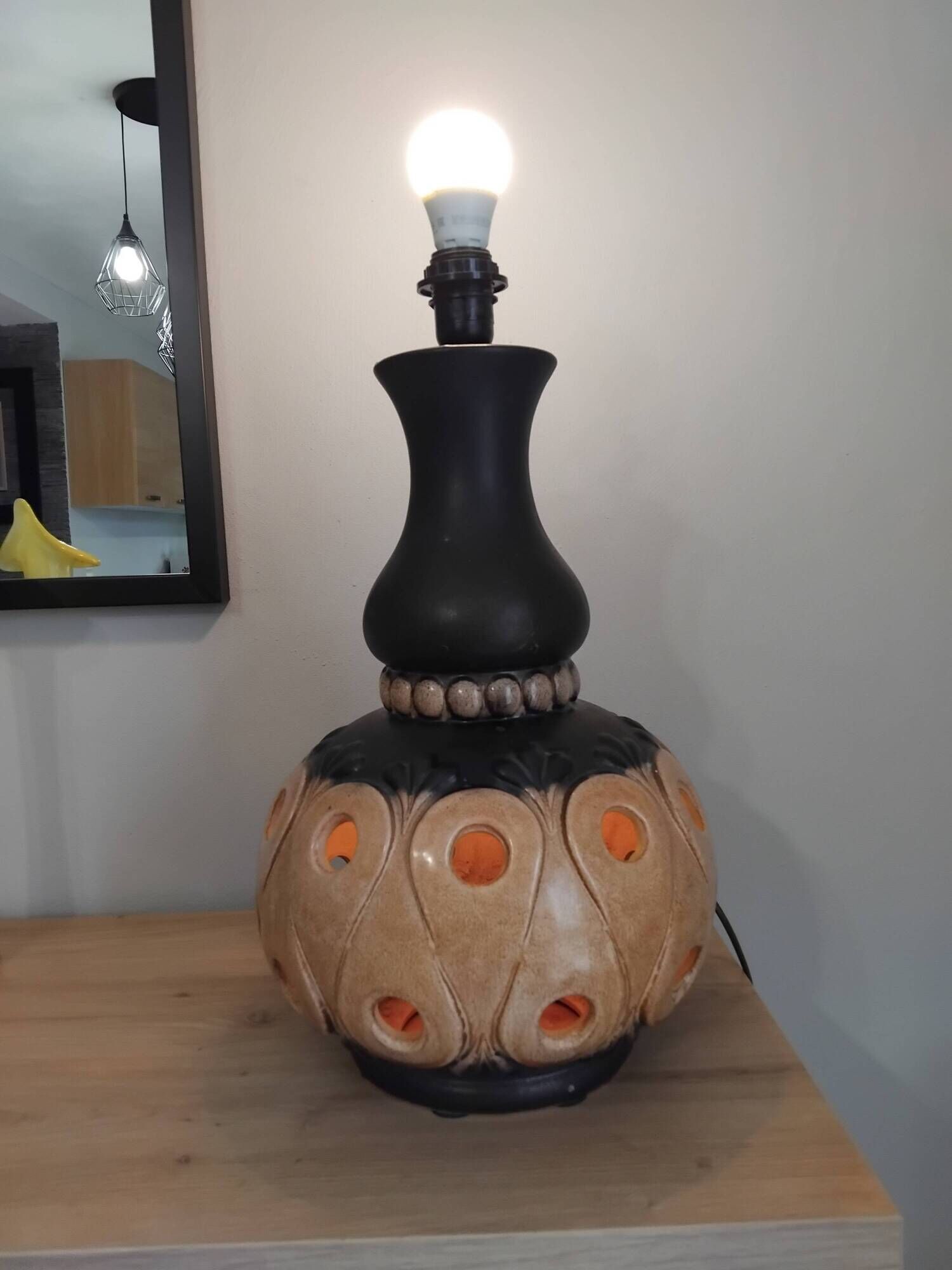 Vintage ceramic sun lamp from the 70s.