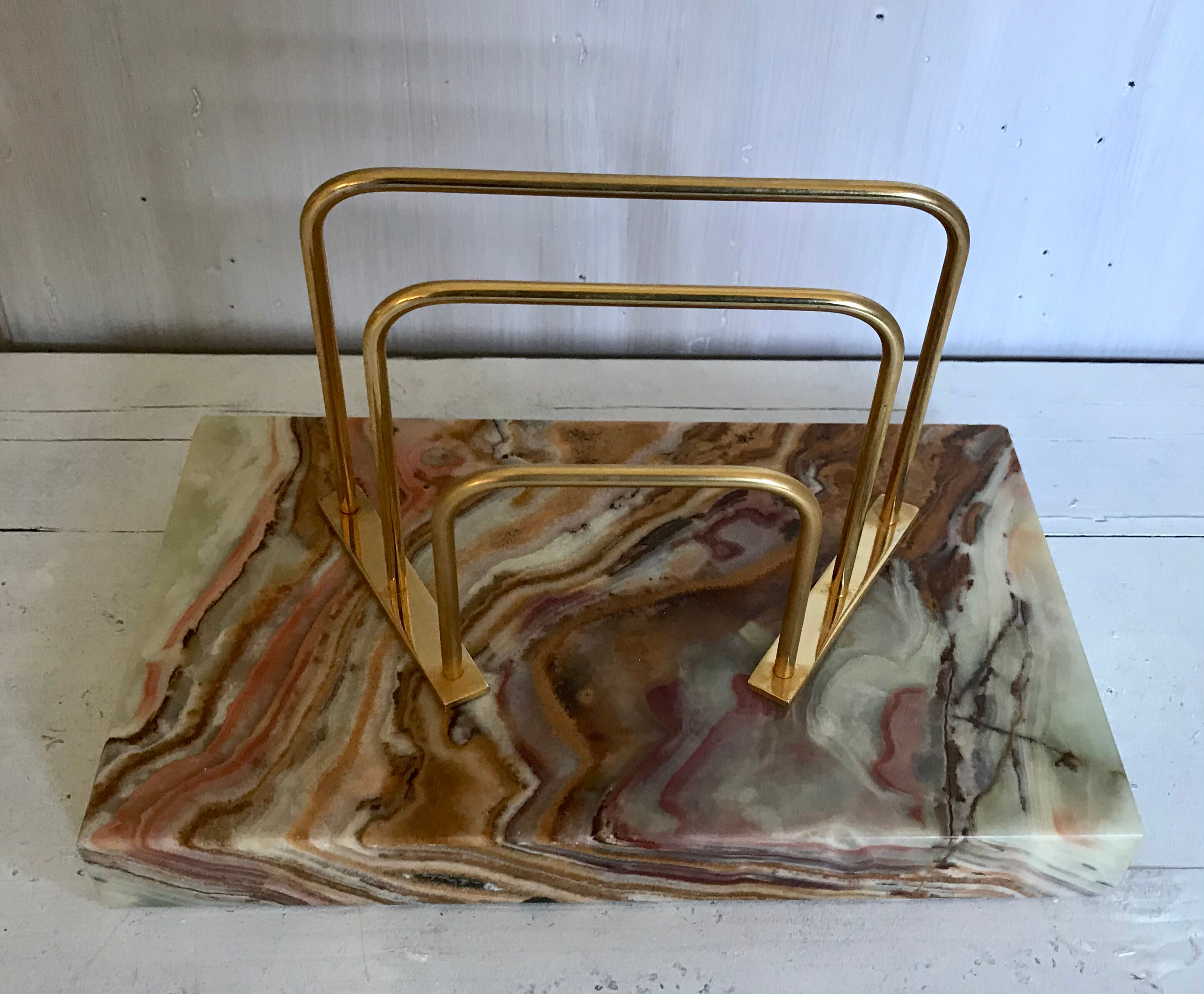 Range mail in vintage onyx