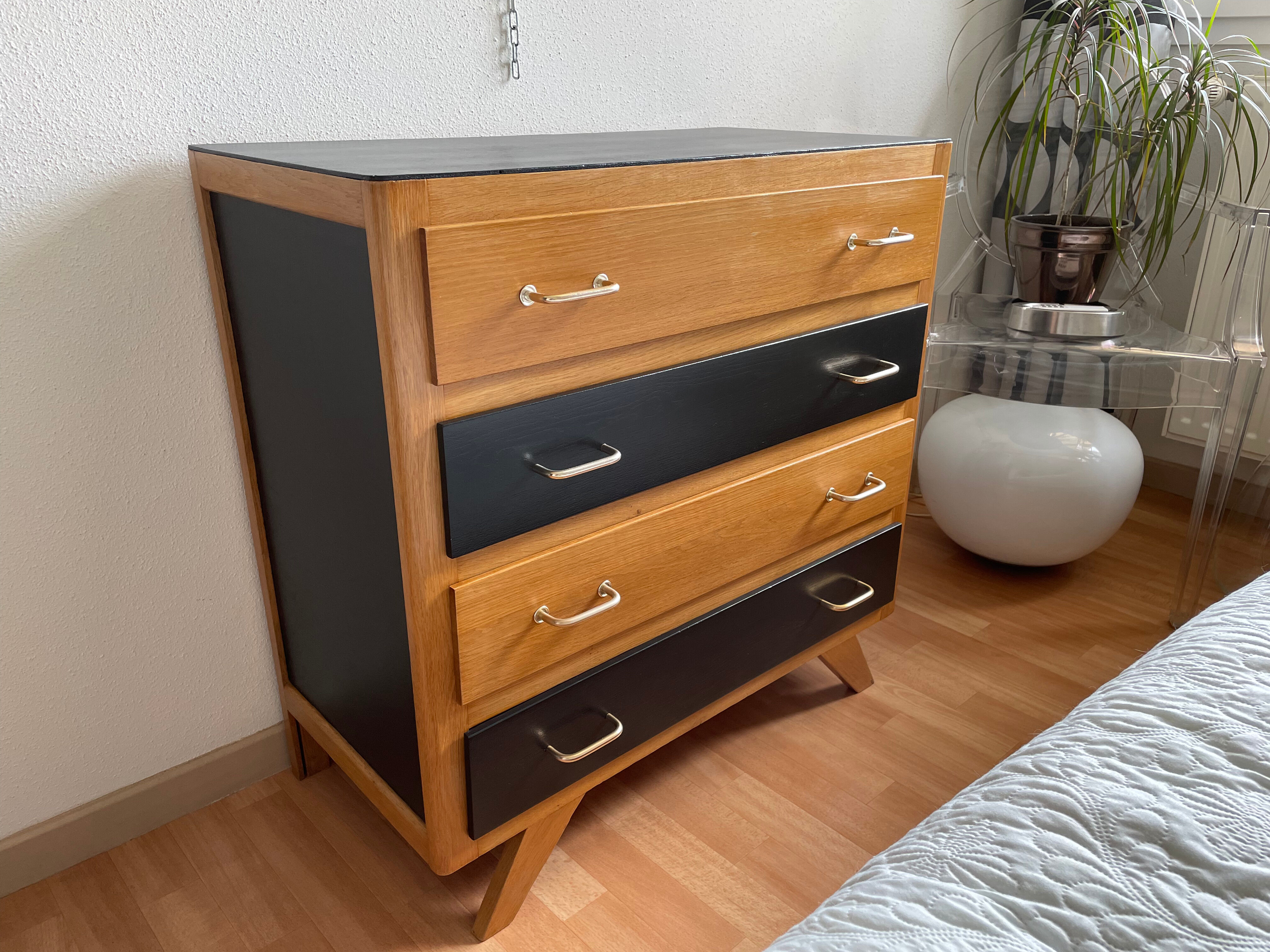 Chest of drawers 50s, compass feet