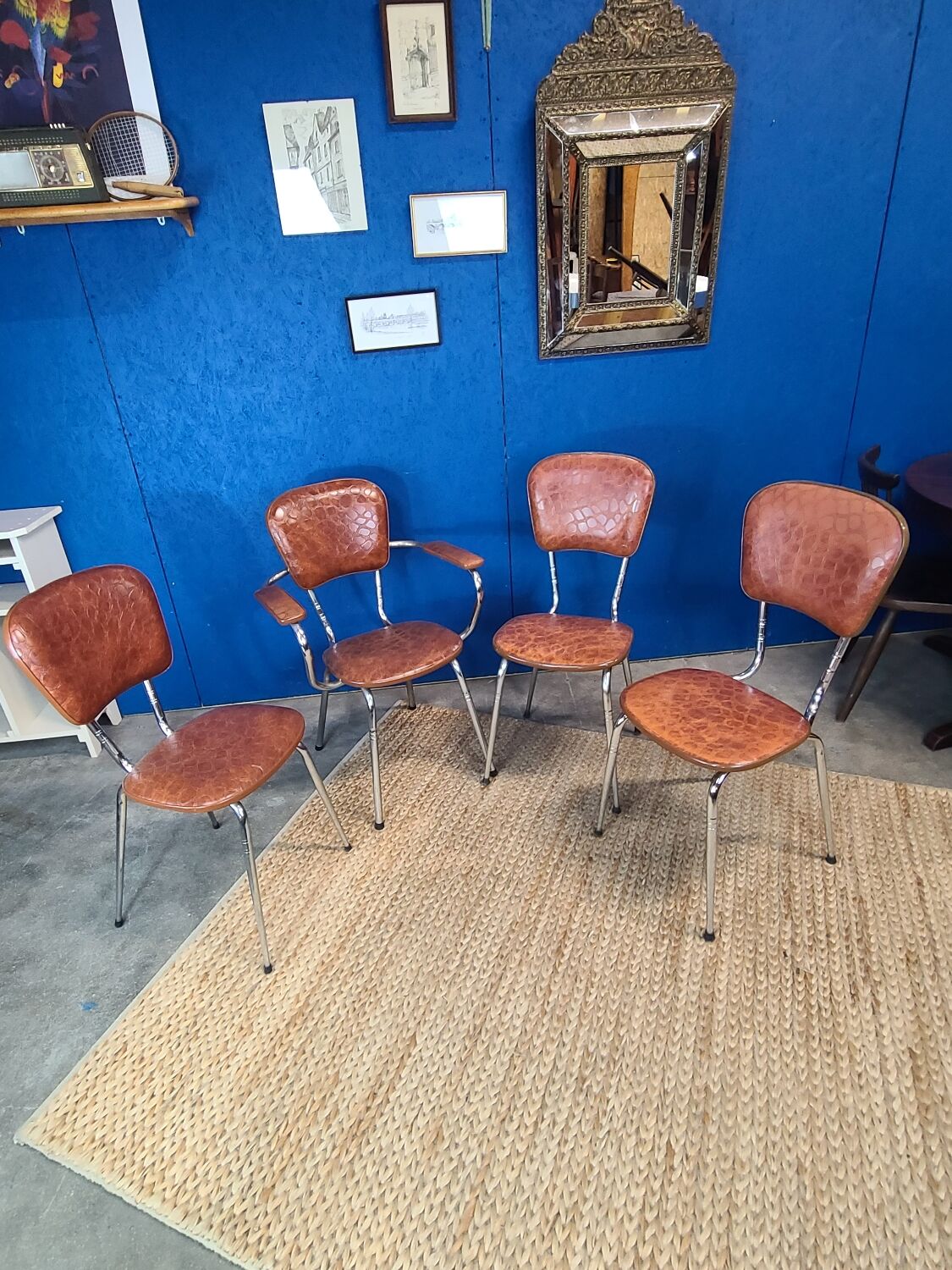 Suite of 4 comfort chairs lux circa 1950