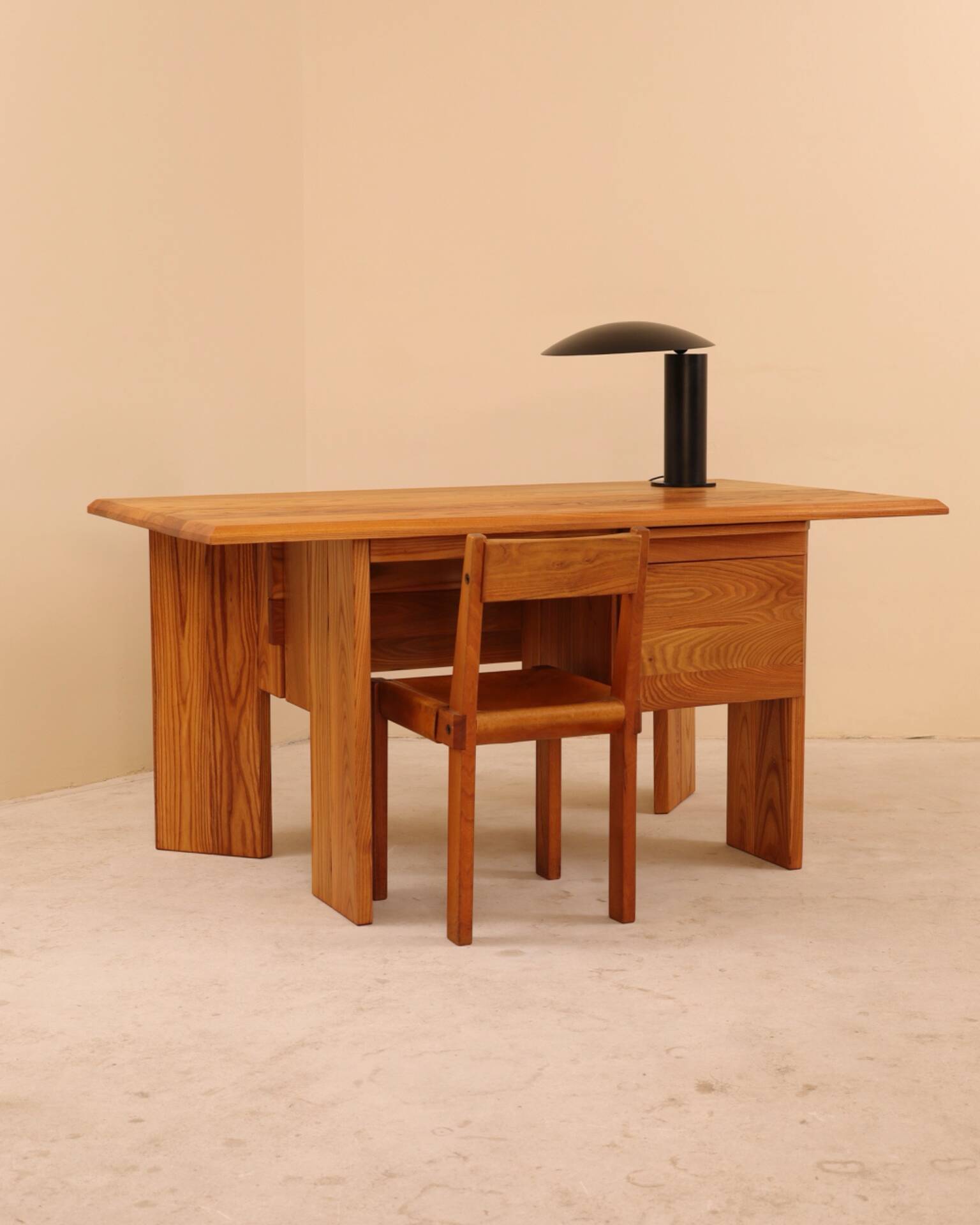 Bureau orme massif