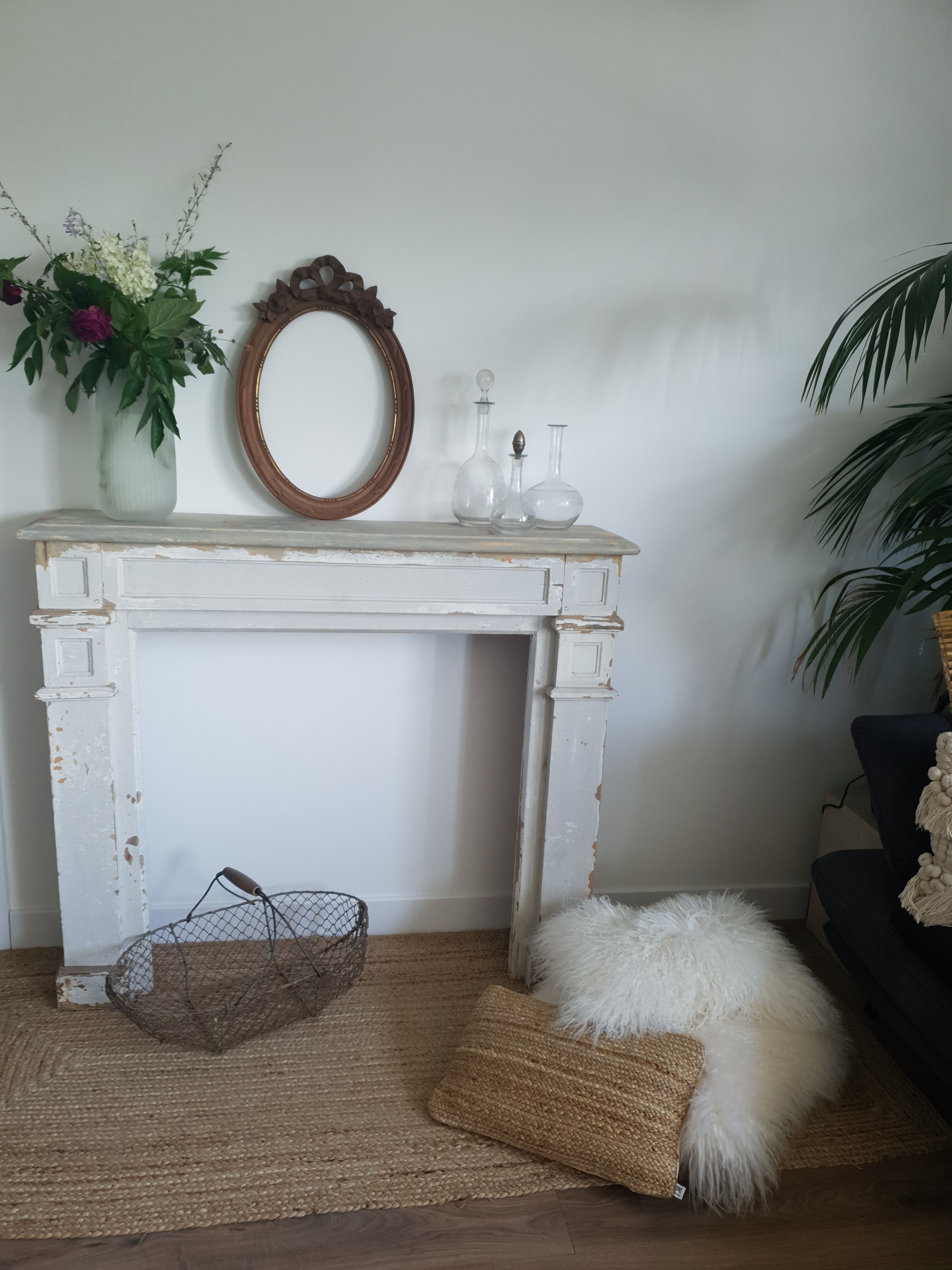 Fireplace mantle