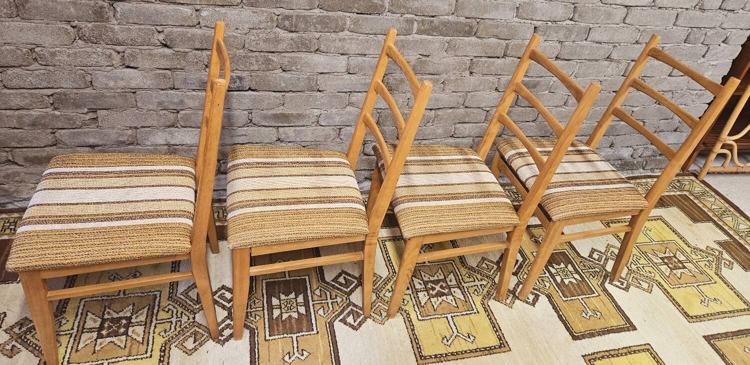 Quatre chaises bois vintage 1970