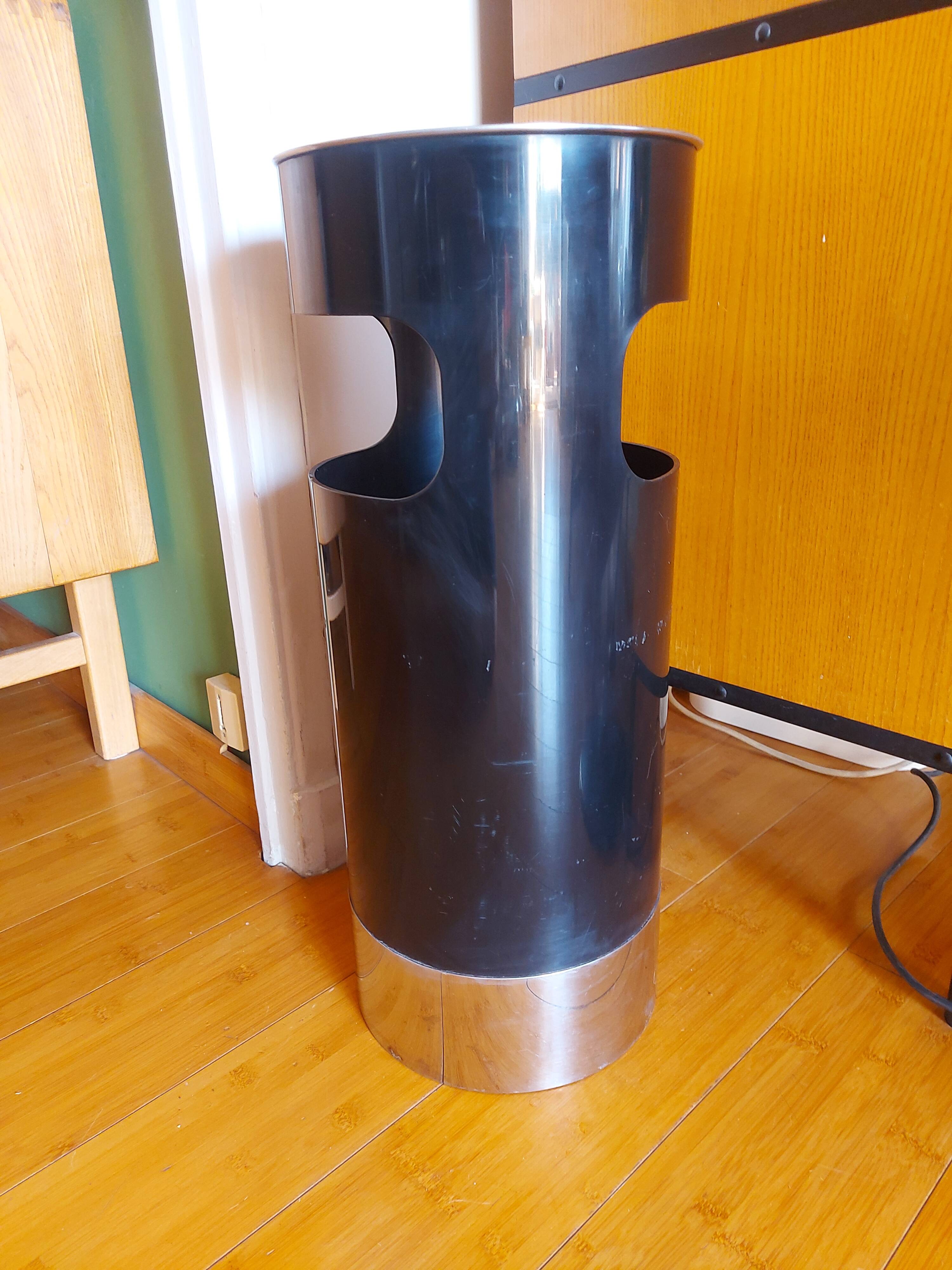 Umbrella stand by, vintage Gino Colombini for Kartell