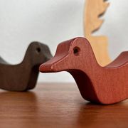 Puzzle en bois vintage avec figurines de canards