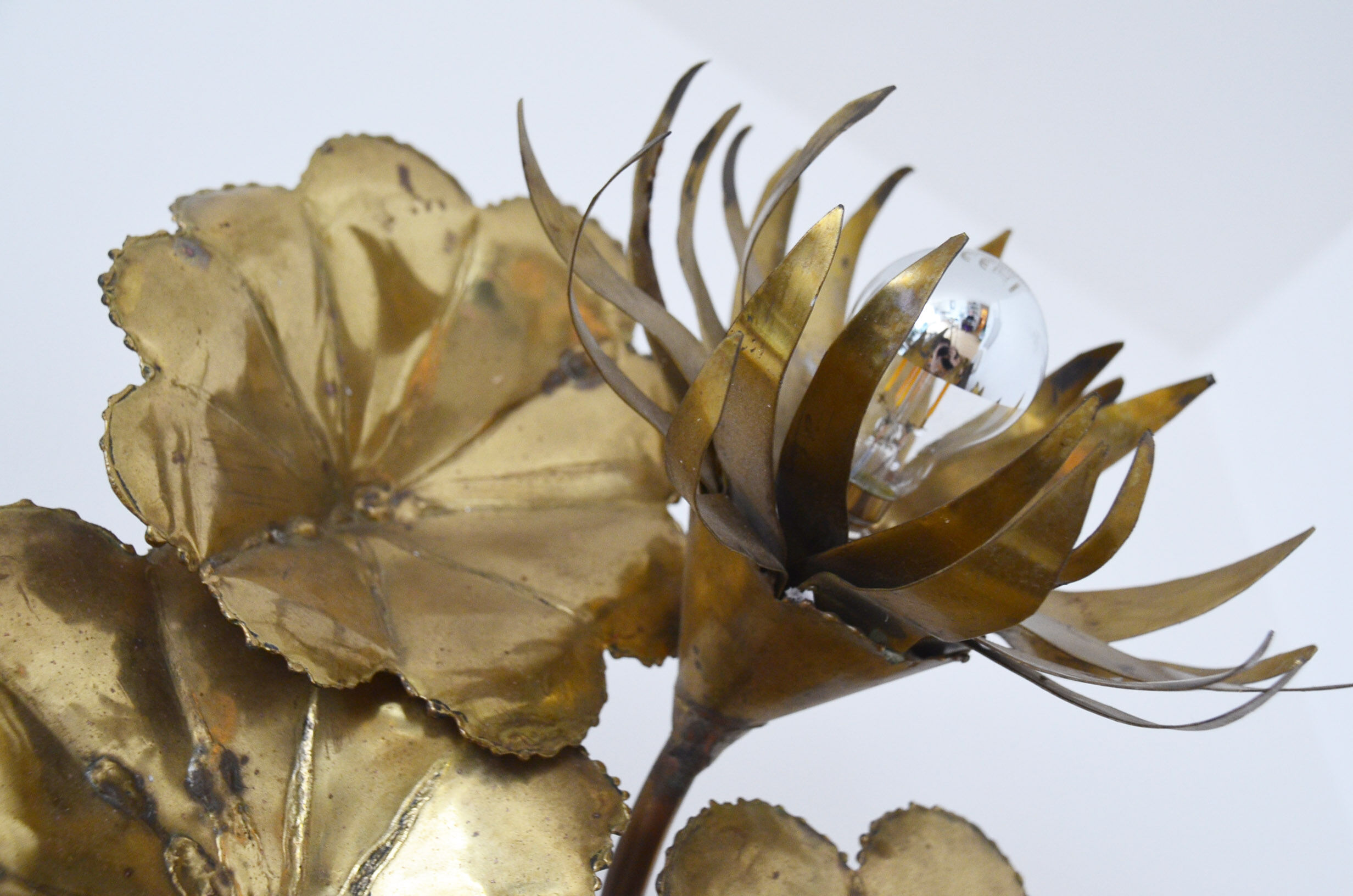 Wall light water lily brass 70s