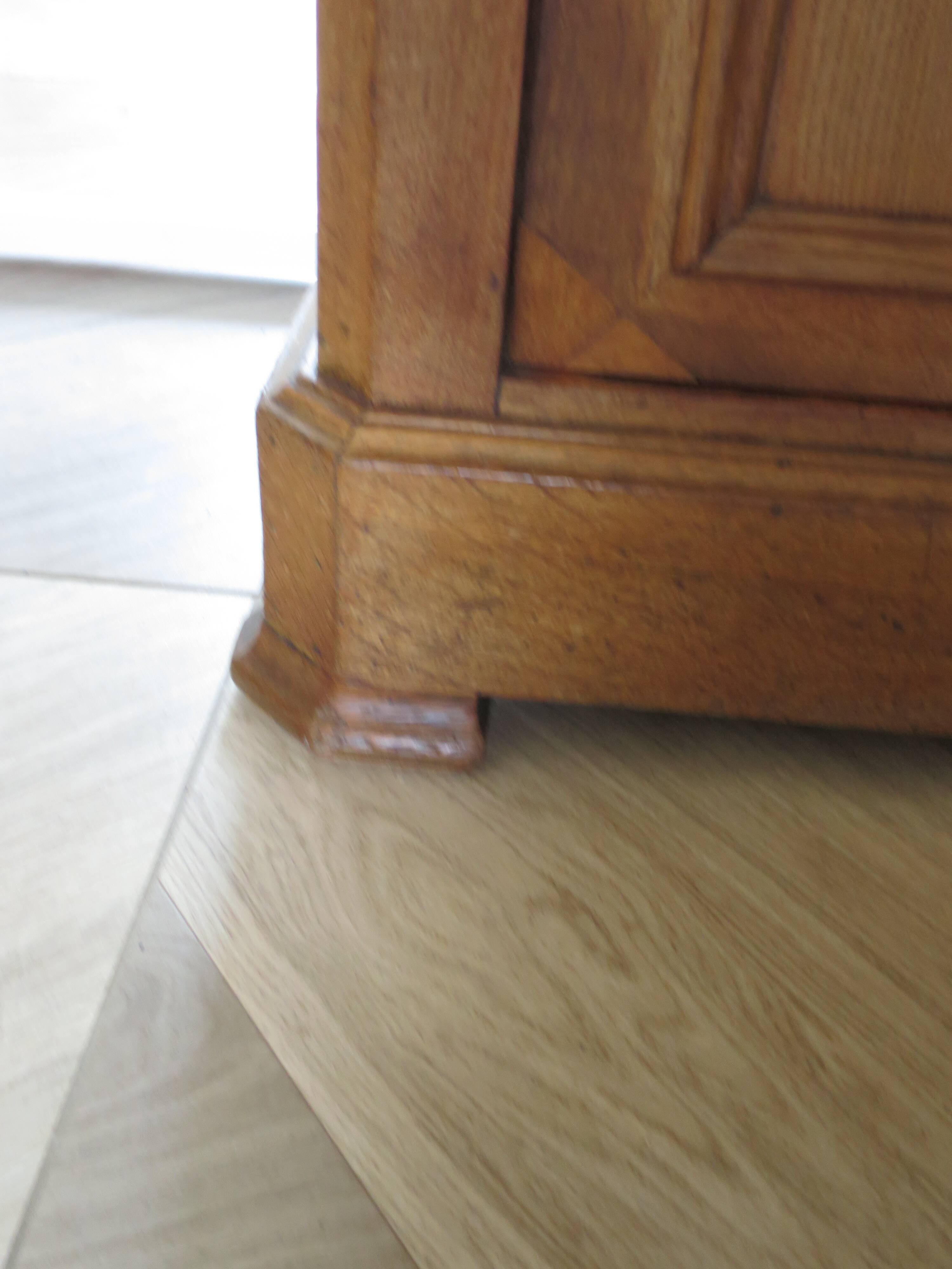 Old - Beautiful solid oak sideboard - 2 doors - 2 drawers in golden oak color