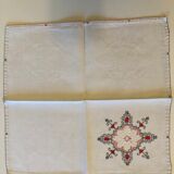 Set tablecloth and 6 matching towels, embroidered, origin Brazil