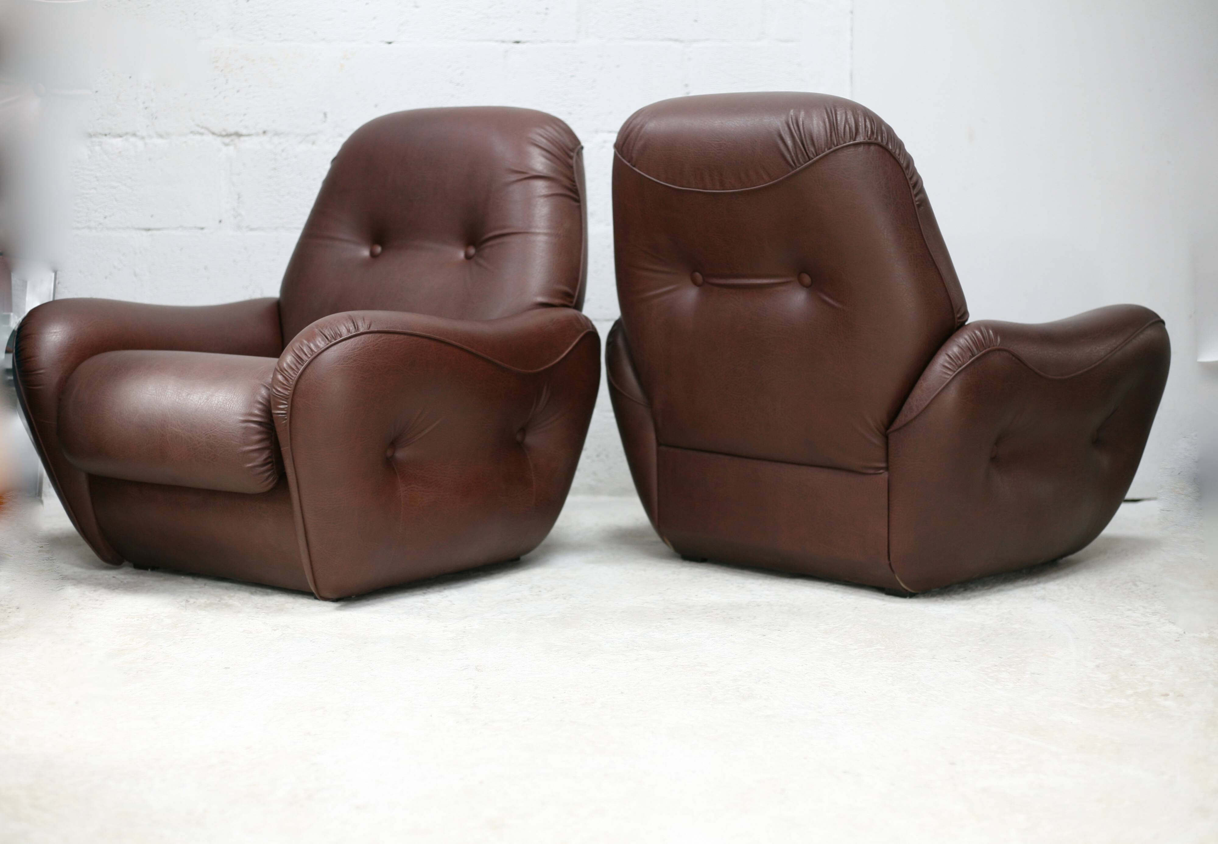 Pair of "space age" armchairs. Circa 1970