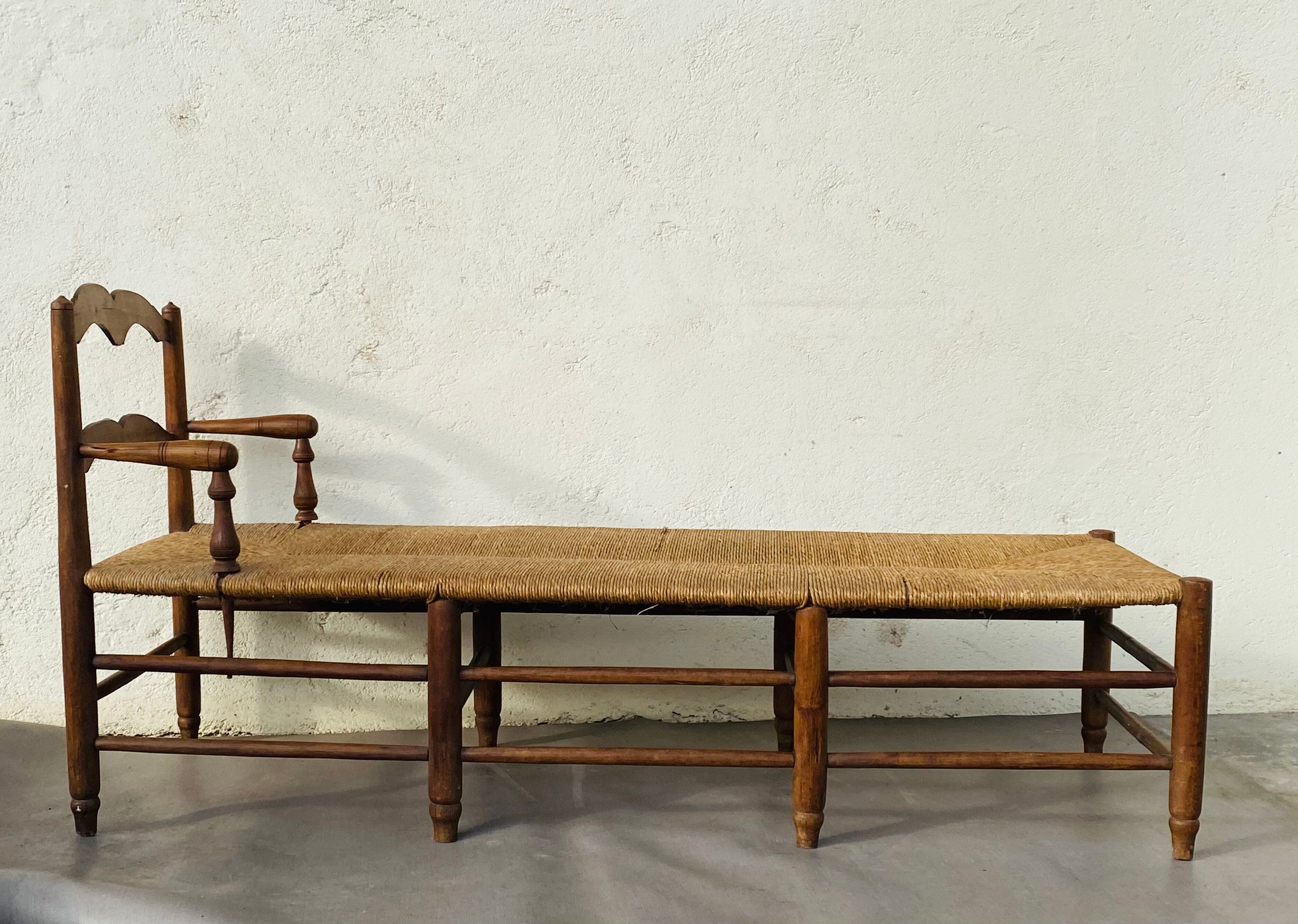 Mulched lounge chair