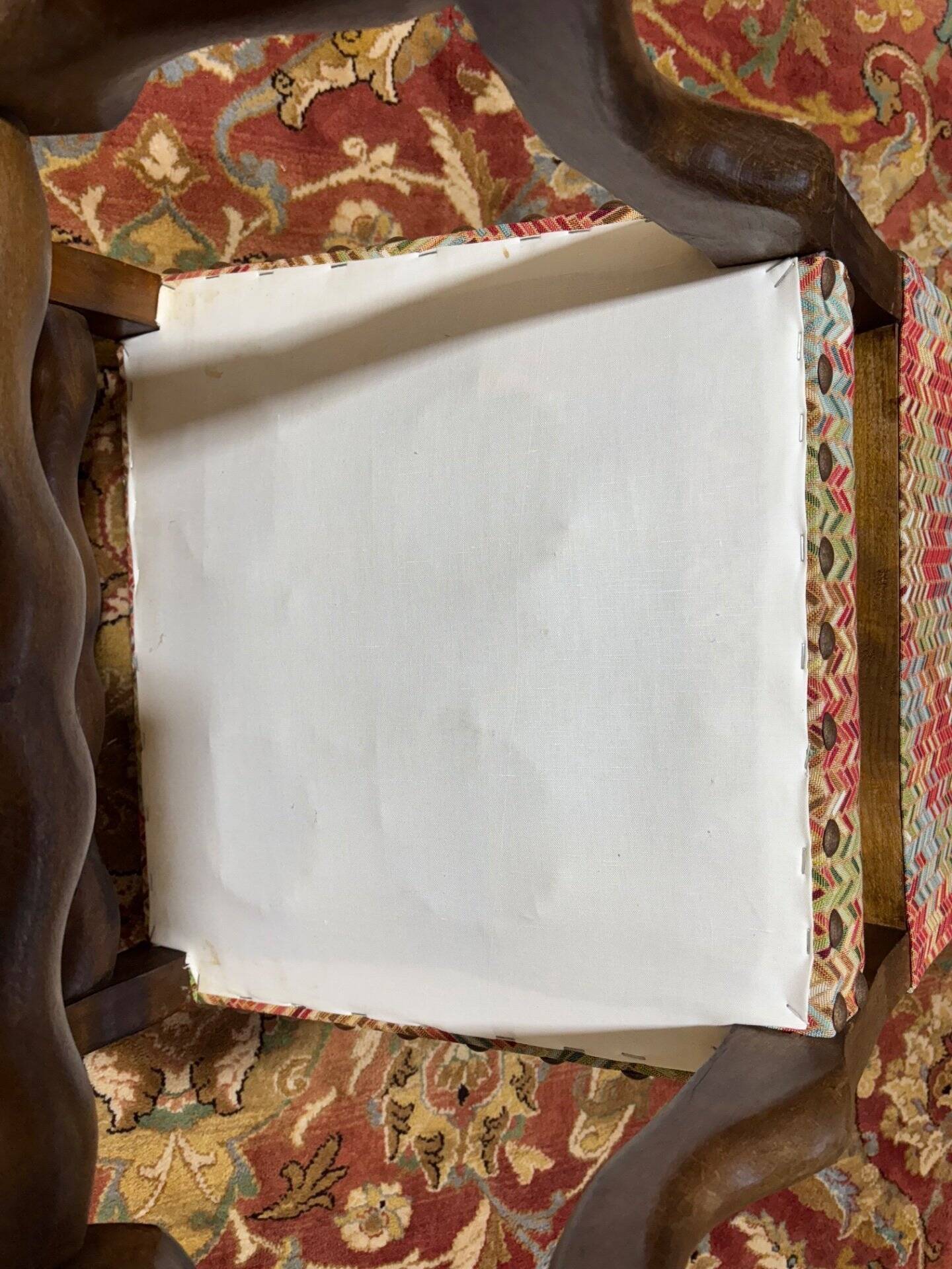 Série de 9 chaises de style Louis XIII