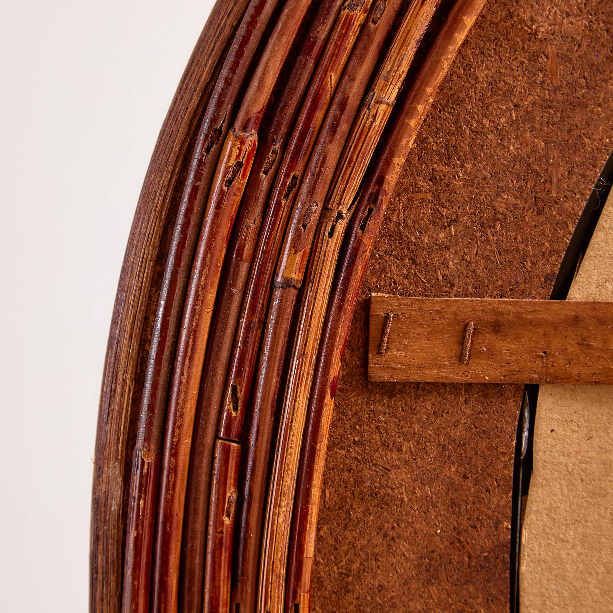 Miroir encadré de canne