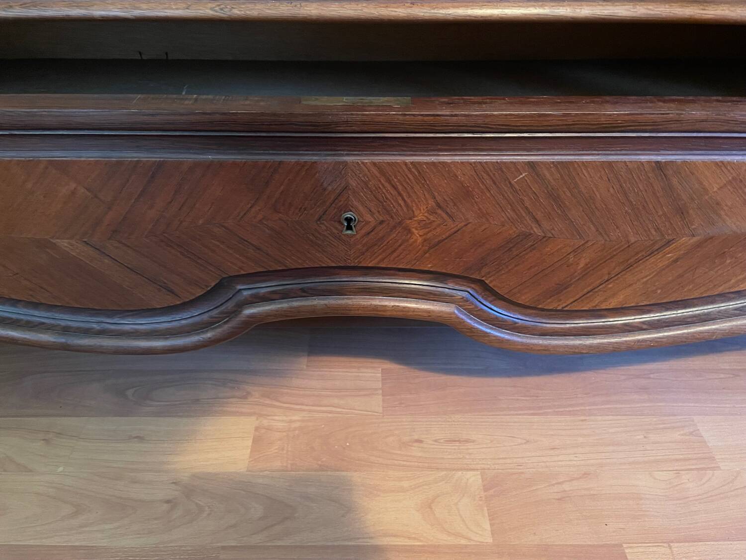 Glass-fronted lingerie wardrobe in solid wood