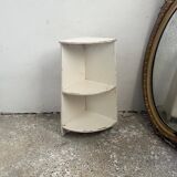 Corner kitchen shelves