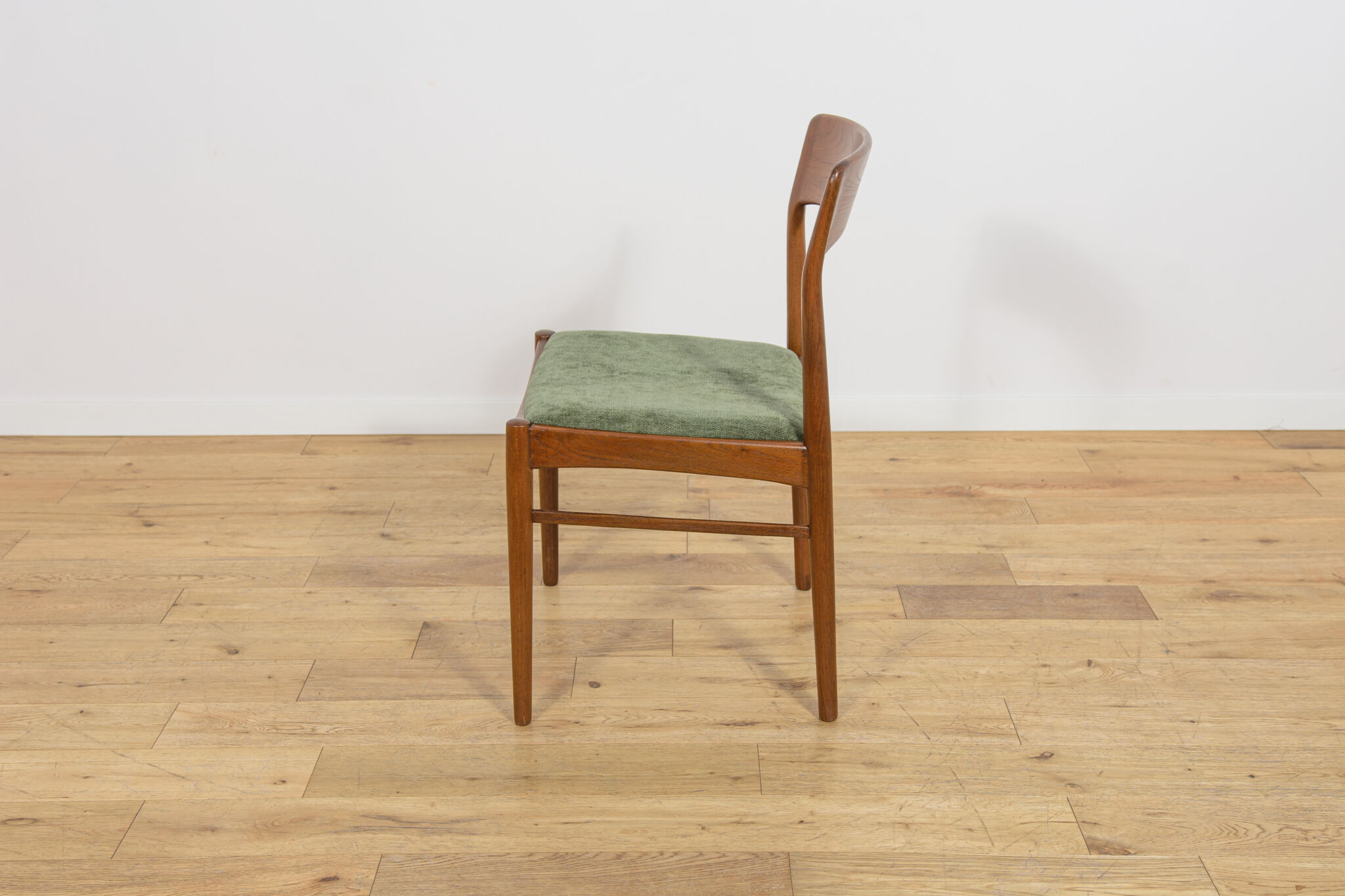 Mid-Century Teak Model 26 Dining Chairs by Henry Kjærnulf for Korup Stolefabrik, Denmark, 1960s, Set of 4