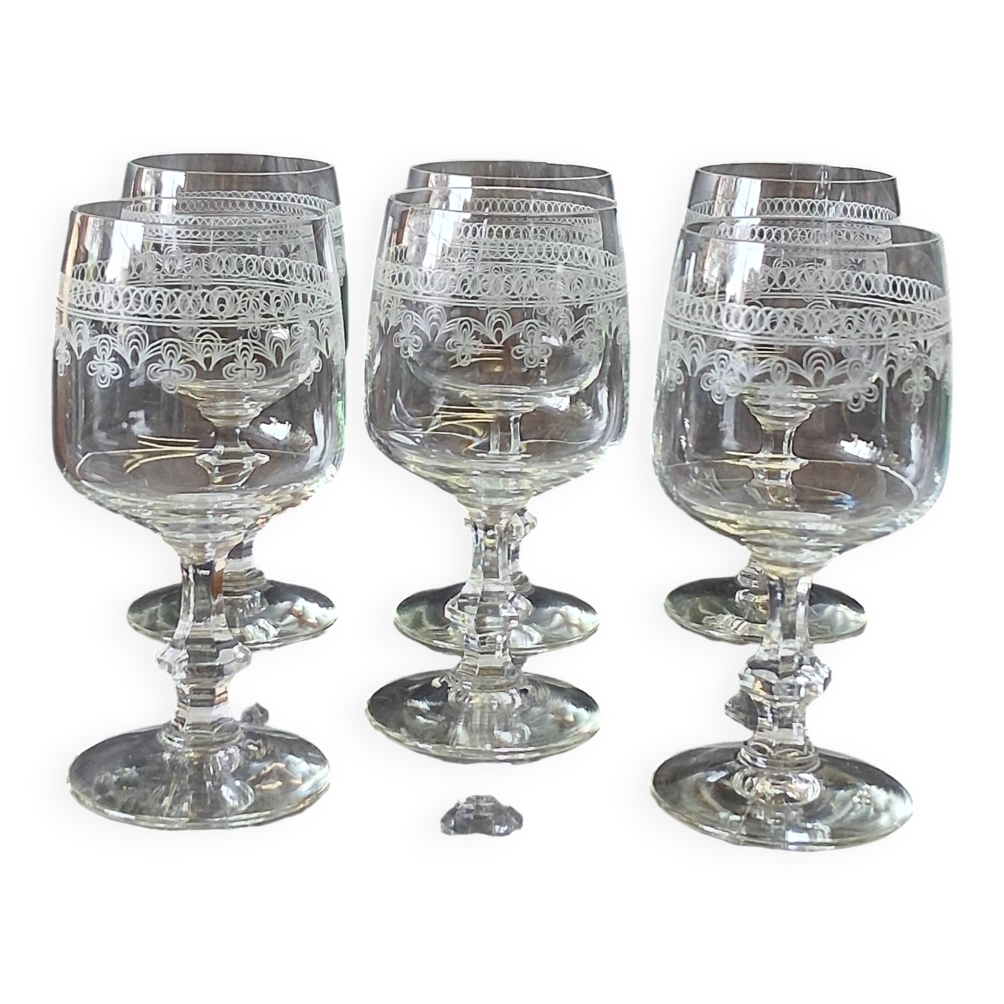 6 printed stem glasses for port/digestif in good condition.