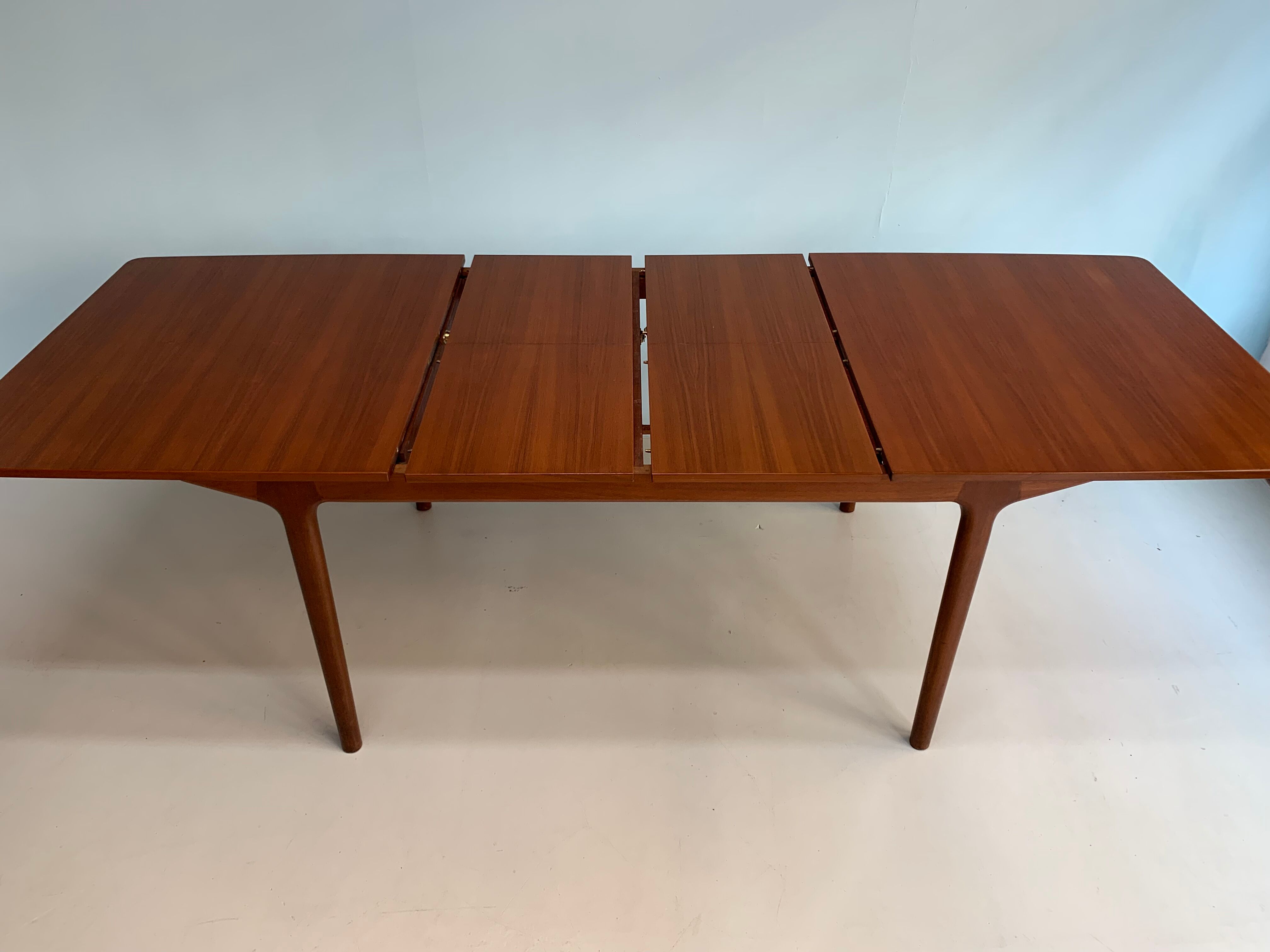 Teak Mcintosh dining table