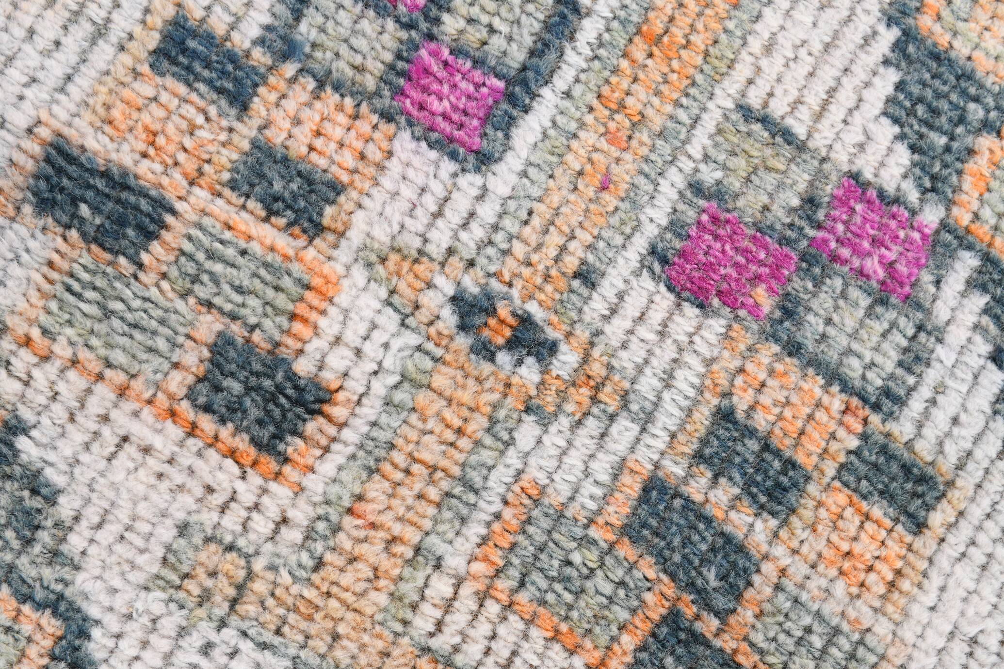 Fuchsia Vintage Oushak Runner Rug, Turkish Wool Hallway Carpet, 86x341 Cm