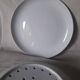 Égouttoir et plat porcelaine blanche