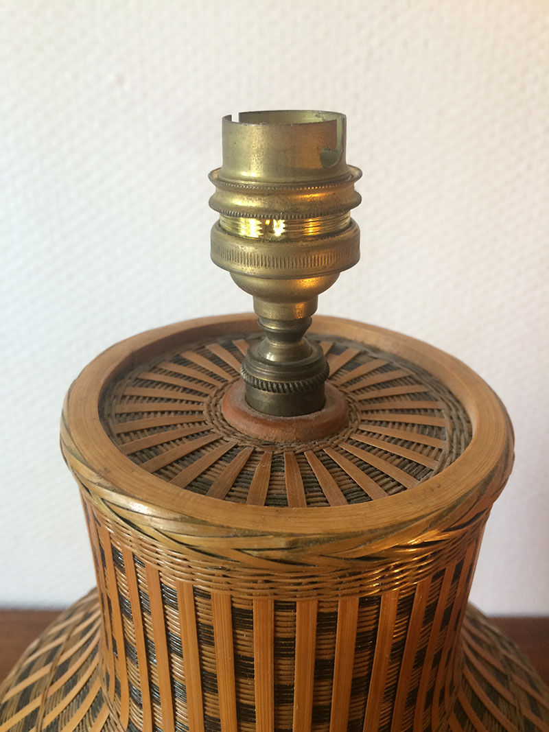 Vintage wicker lamp foot