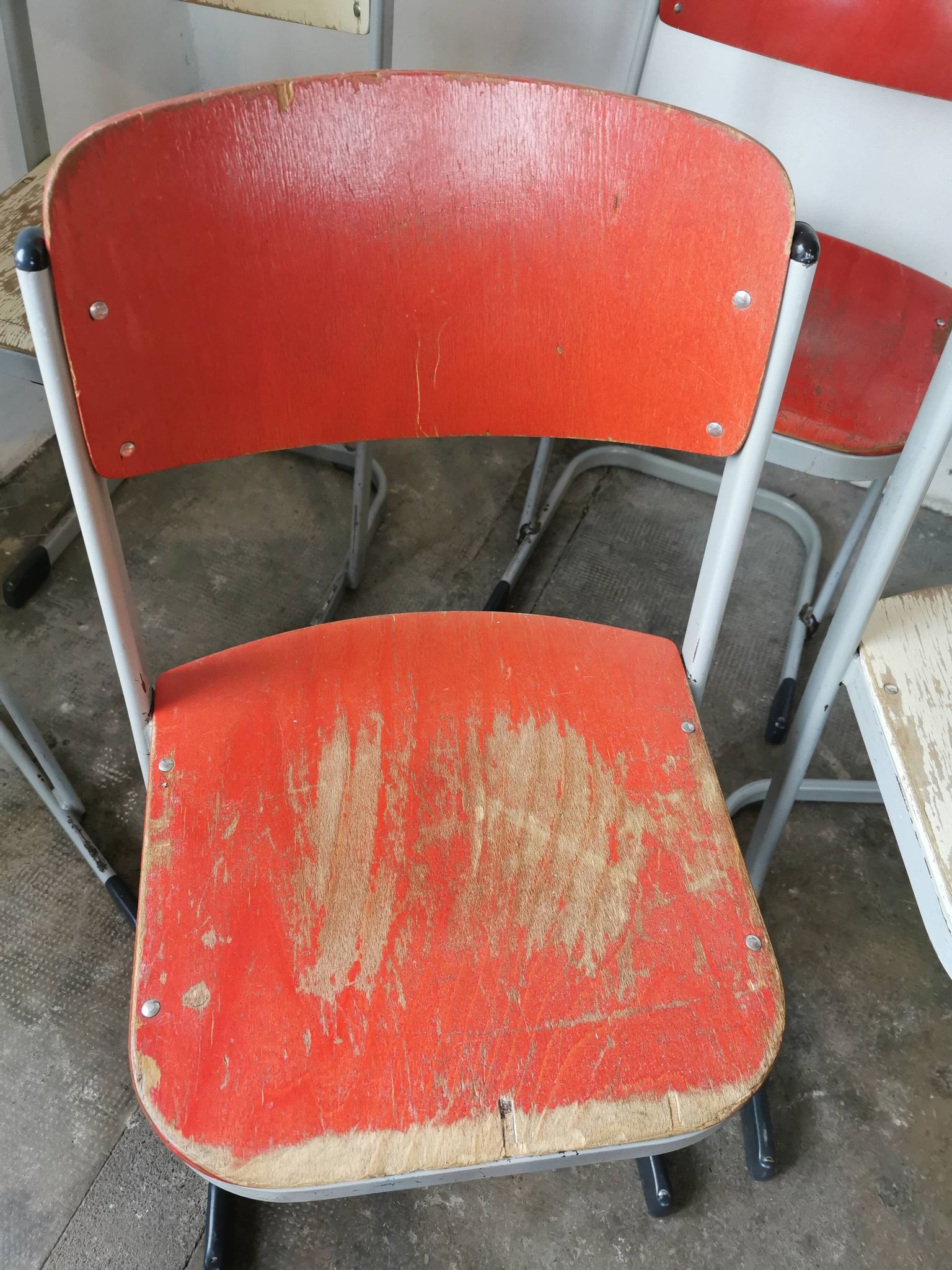 Set of 14 vintage stackable chairs