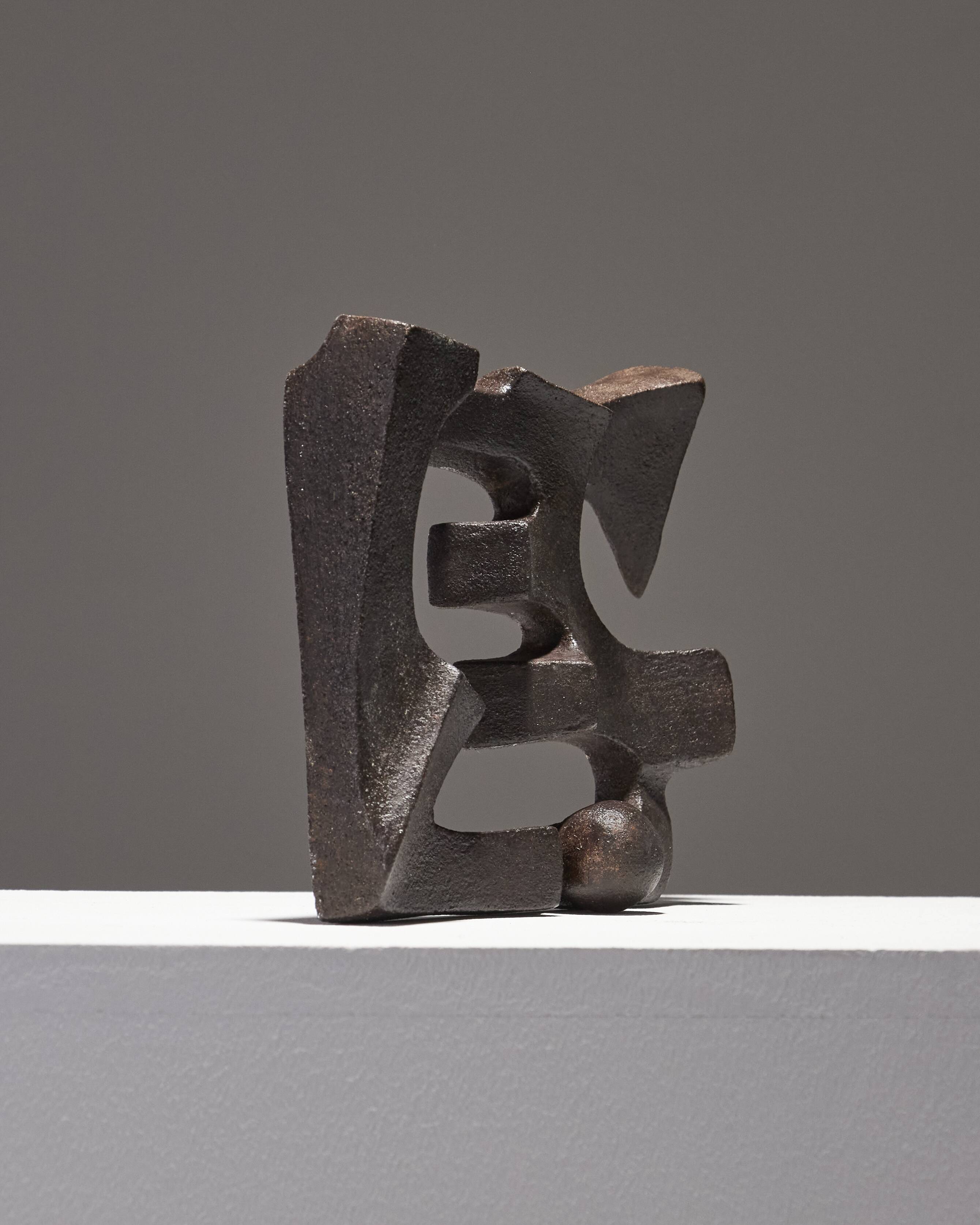 Gimmik 1 sandstone wall sculpture