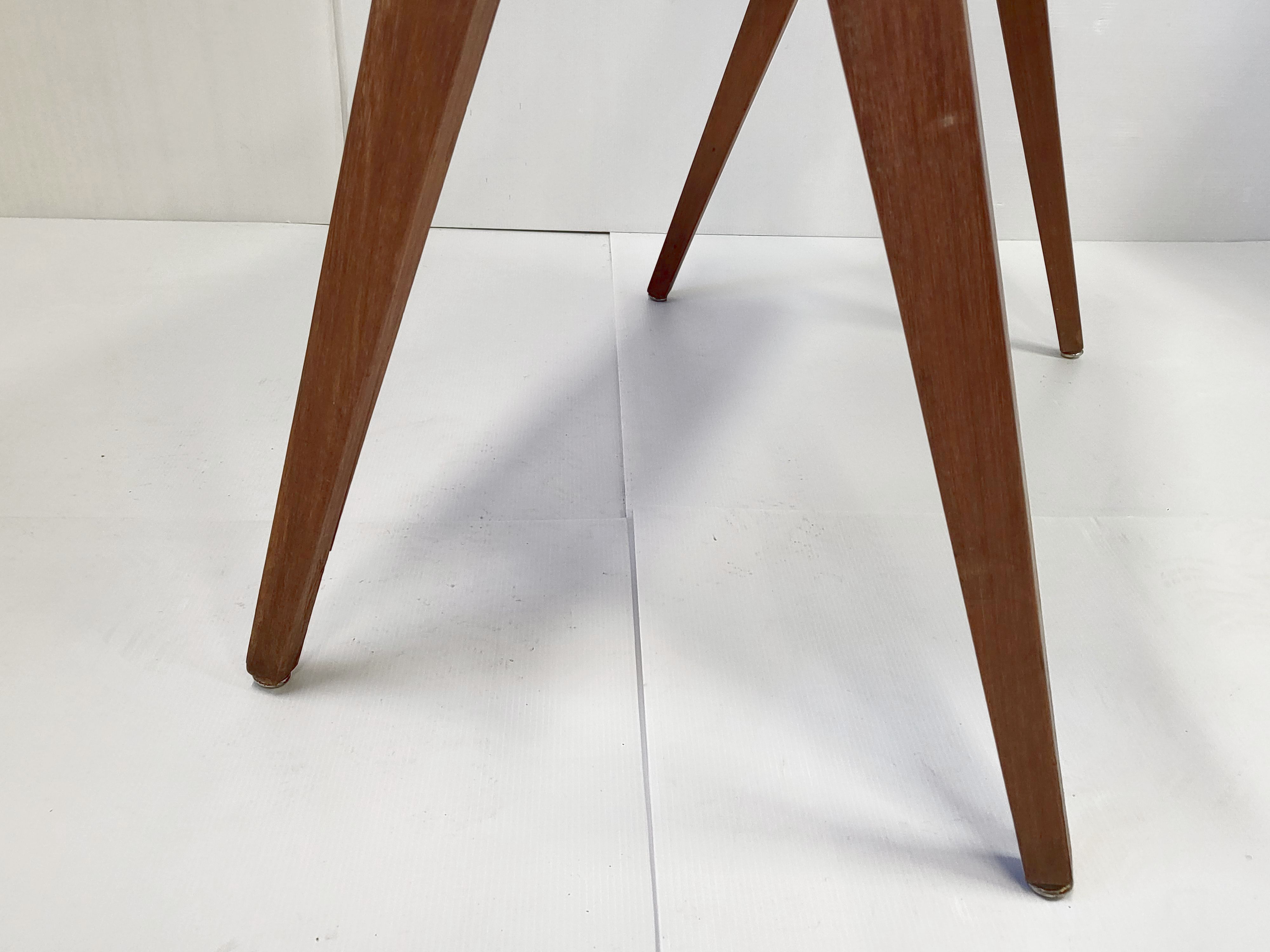 Vintage table 1950 compass feet