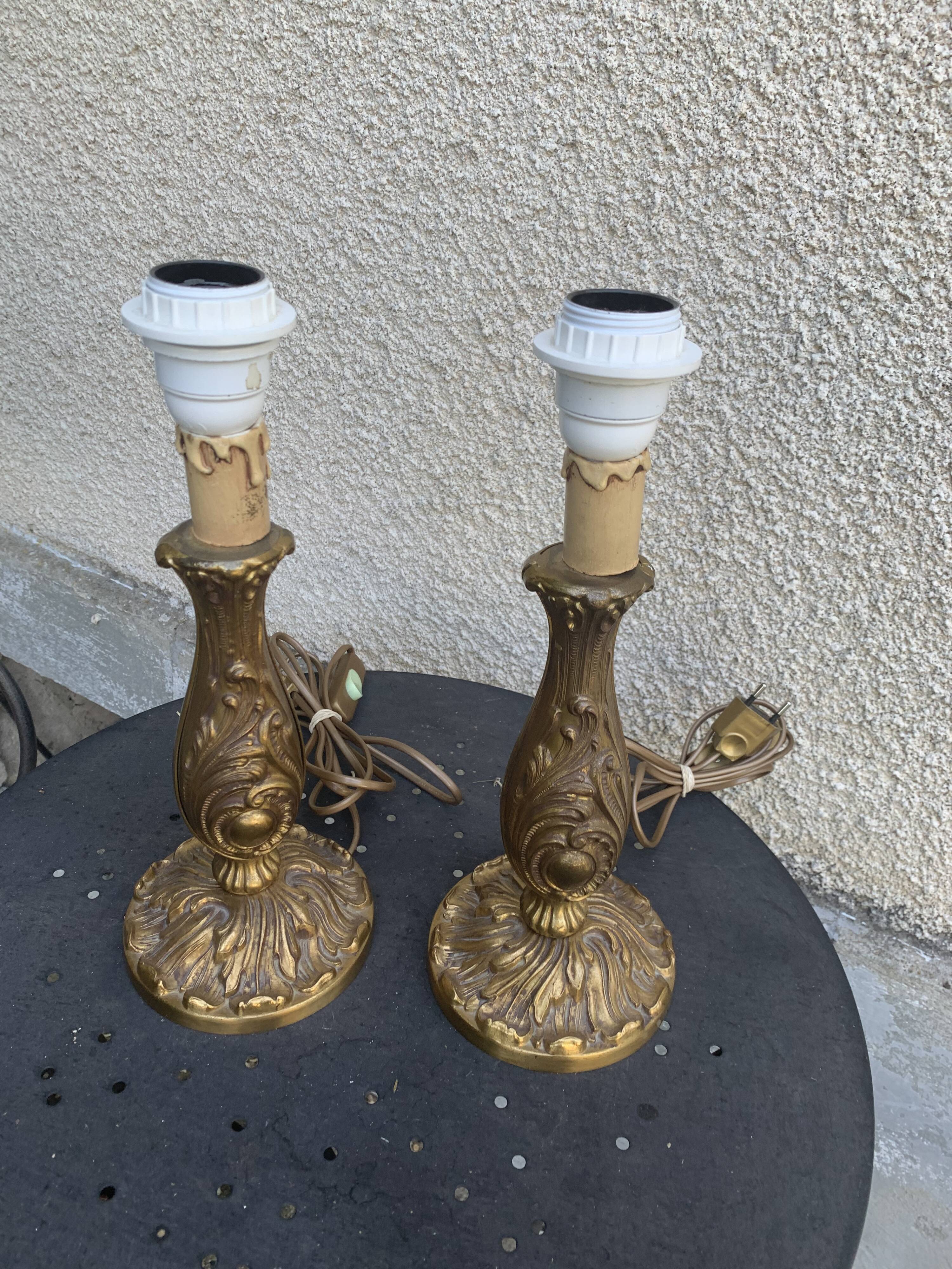 Pair of table lamps in chiseled brass vintage foliage pattern