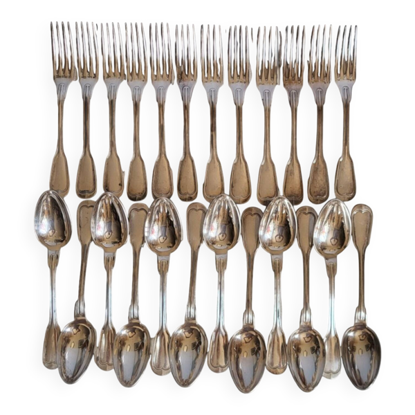 24 couverts de table métal argenté modèle au filet