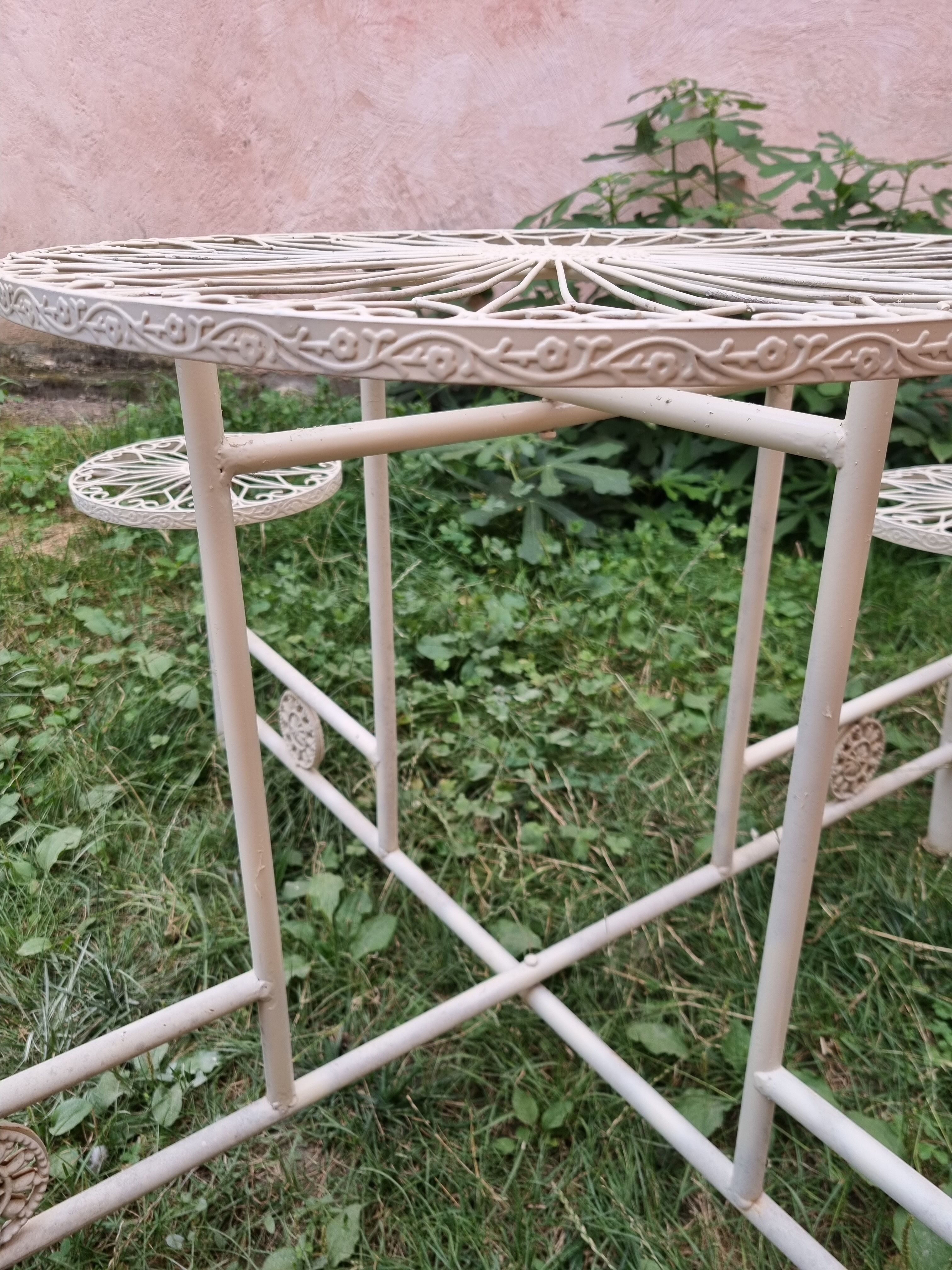 Metal garden table 60s