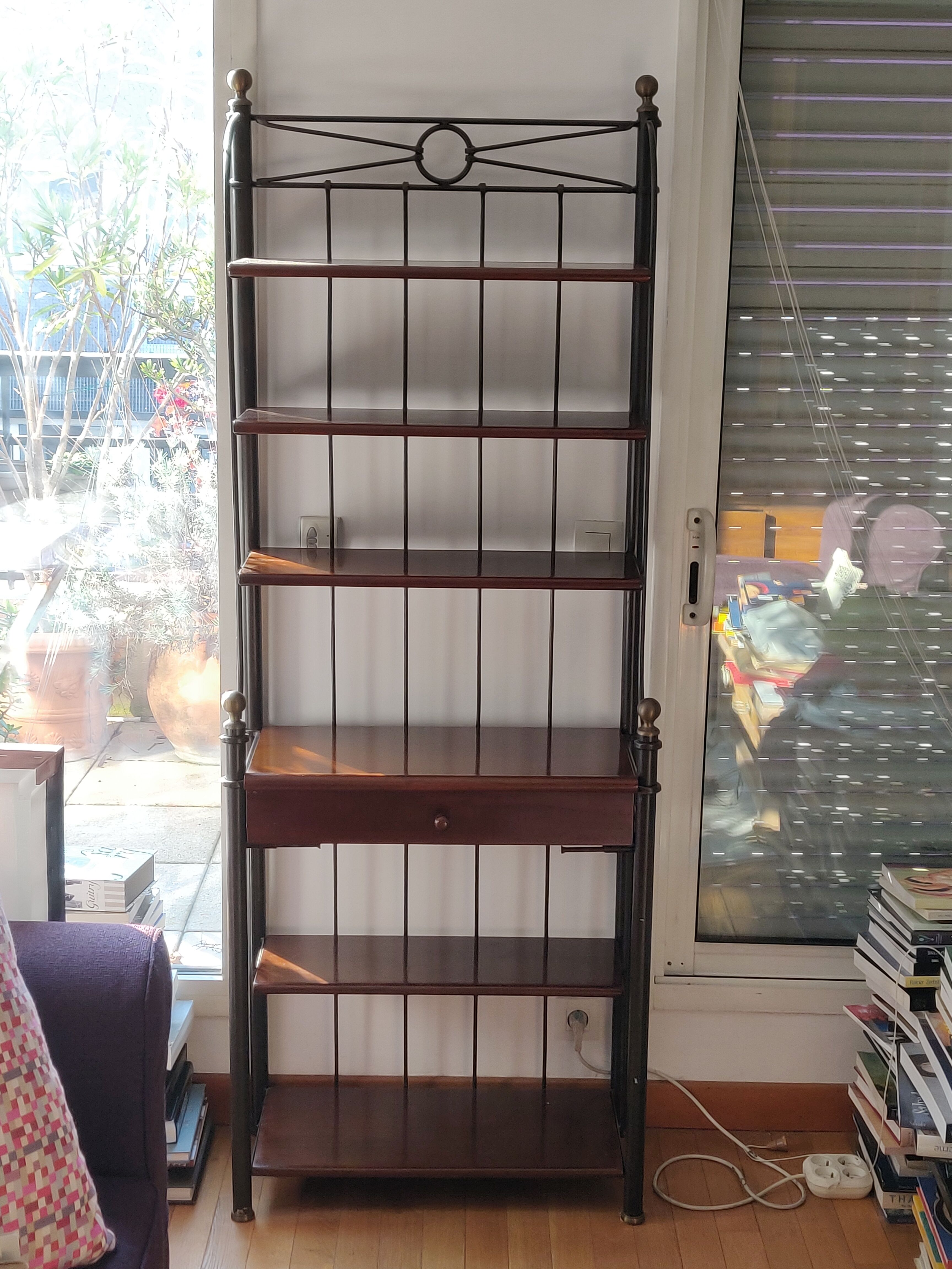 Grange shelf in wood and metal