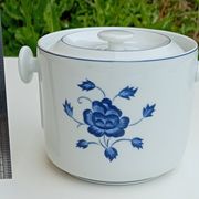 Sugar bowl in porcelain by Marc Held for Coquet Limoges.