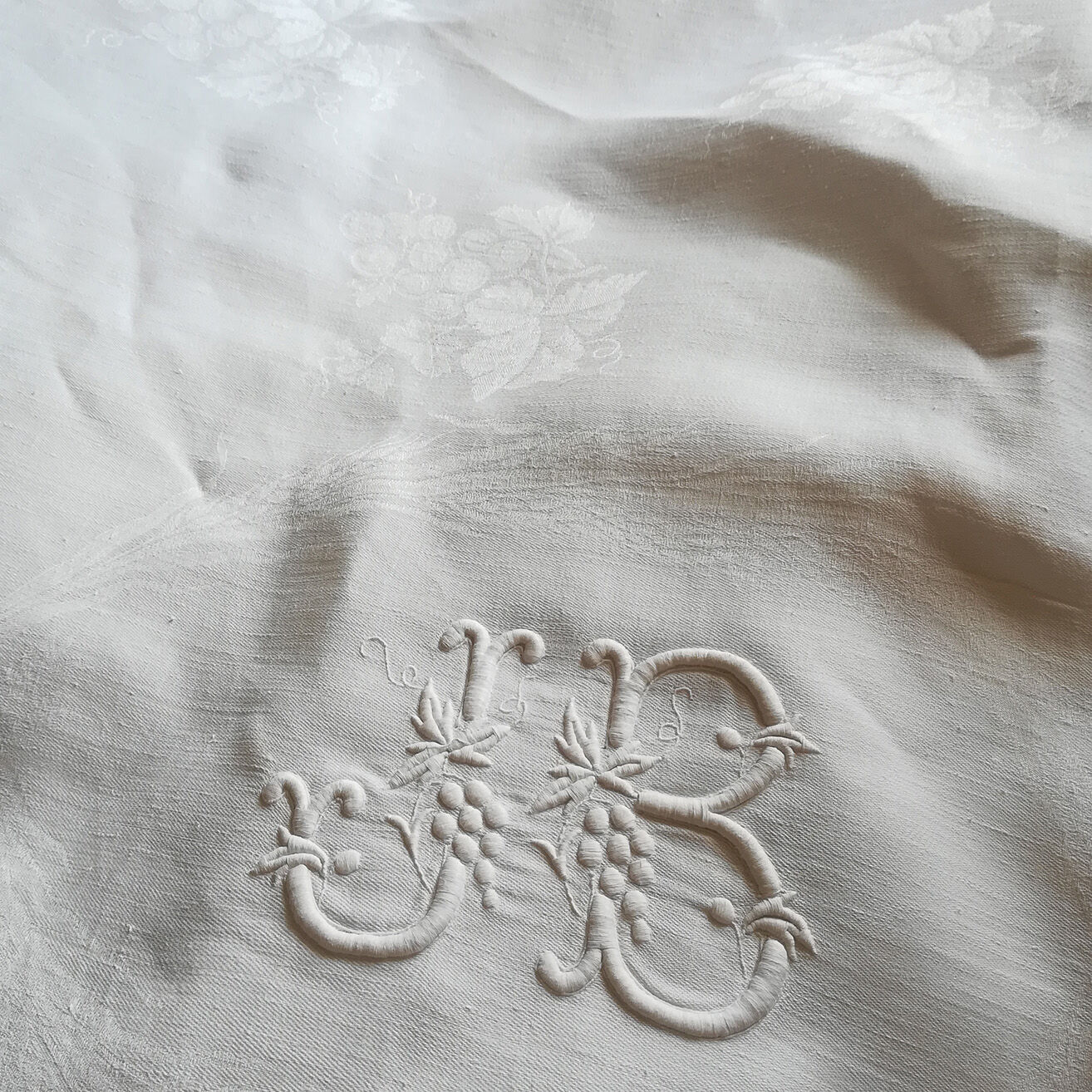 Banquet tablecloth 4.1 meters